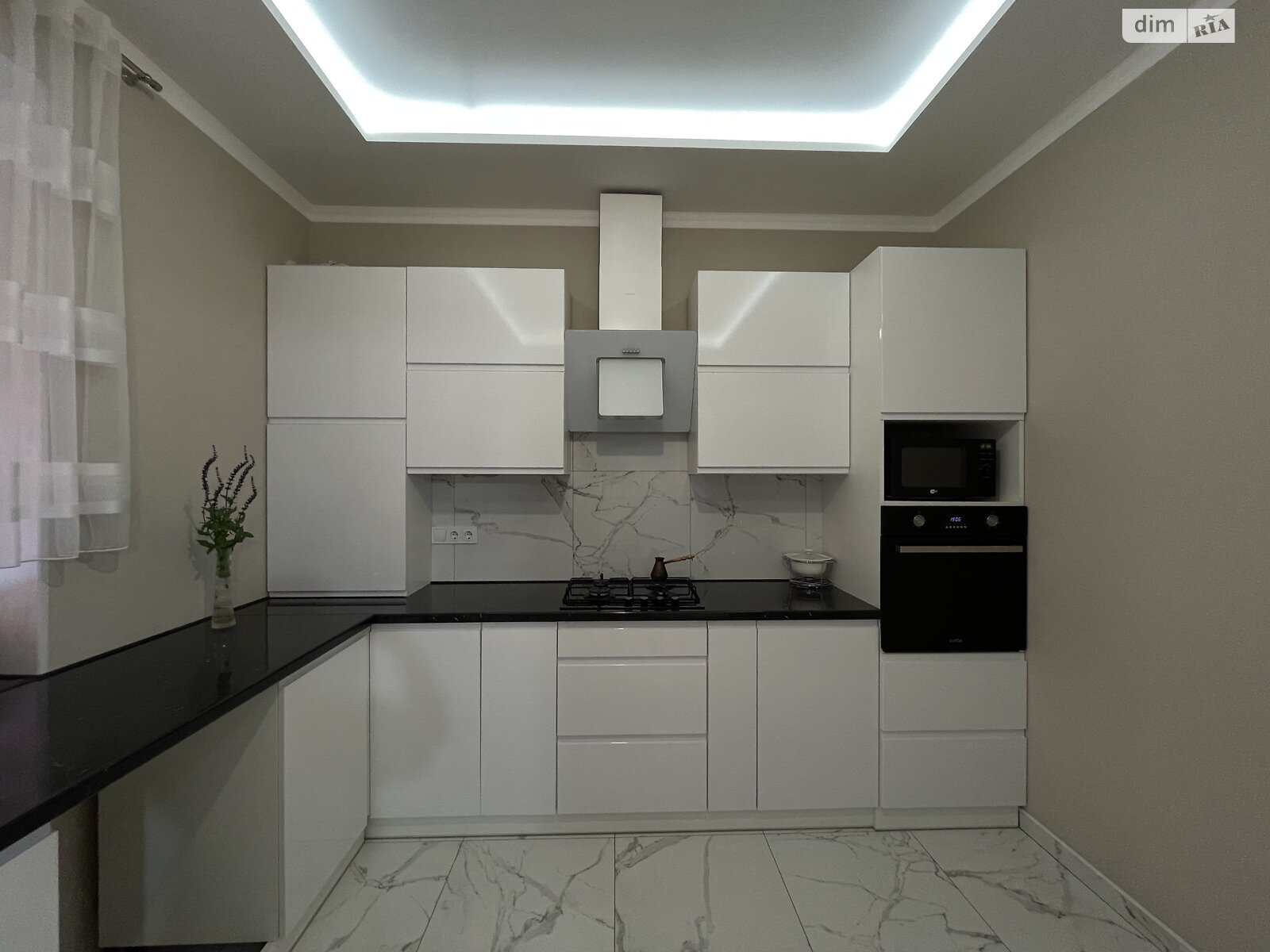 3 КІМ. ТАУНХАУС, ПЛОЩА - 110 м², ЦІНА - 141 999 $
, вул. Райдужна