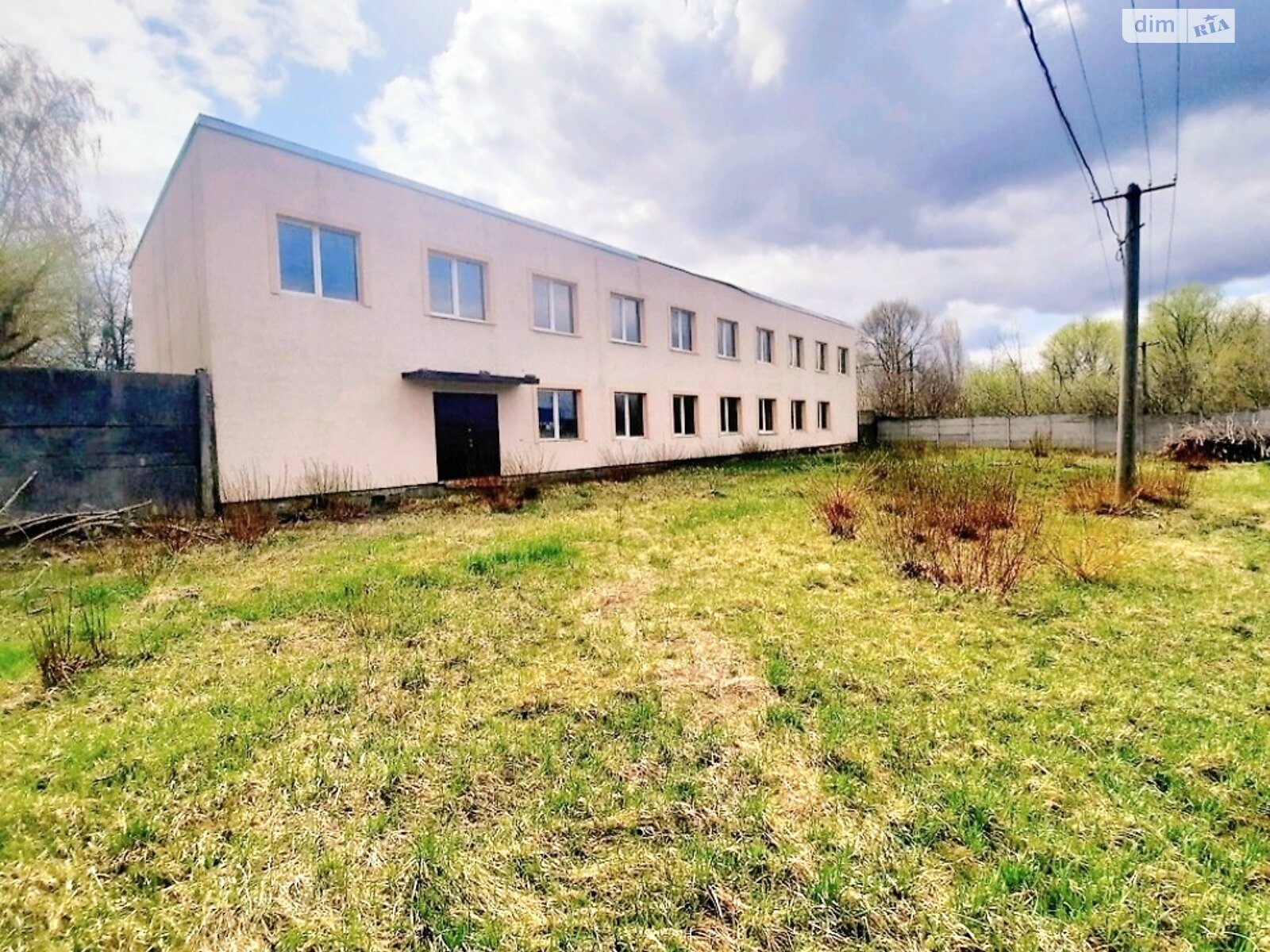 ПЛОЩА - 611 м², ЦІНА - 116 000 $
, вул. Юрія Іллєнка(Гната Мороза)