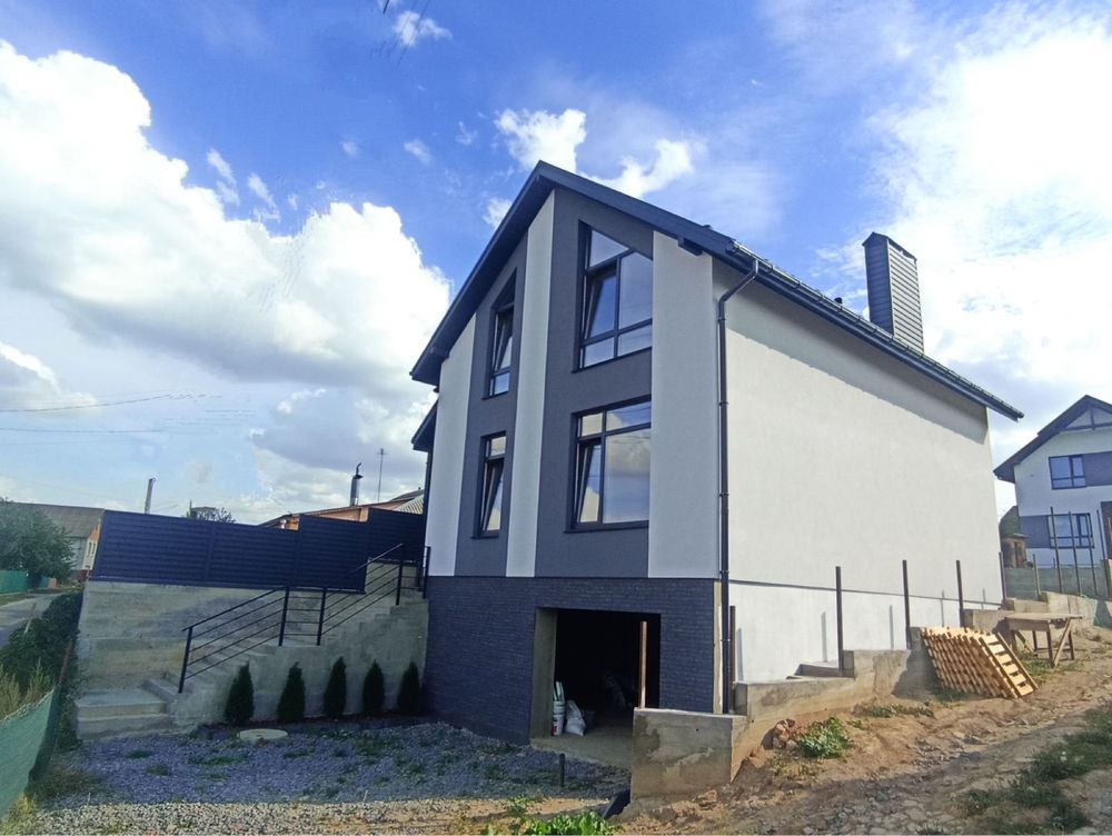 4 КІМ. БУДИНОК, ПЛОЩА - 176 м², ЦІНА - 108 000 $

