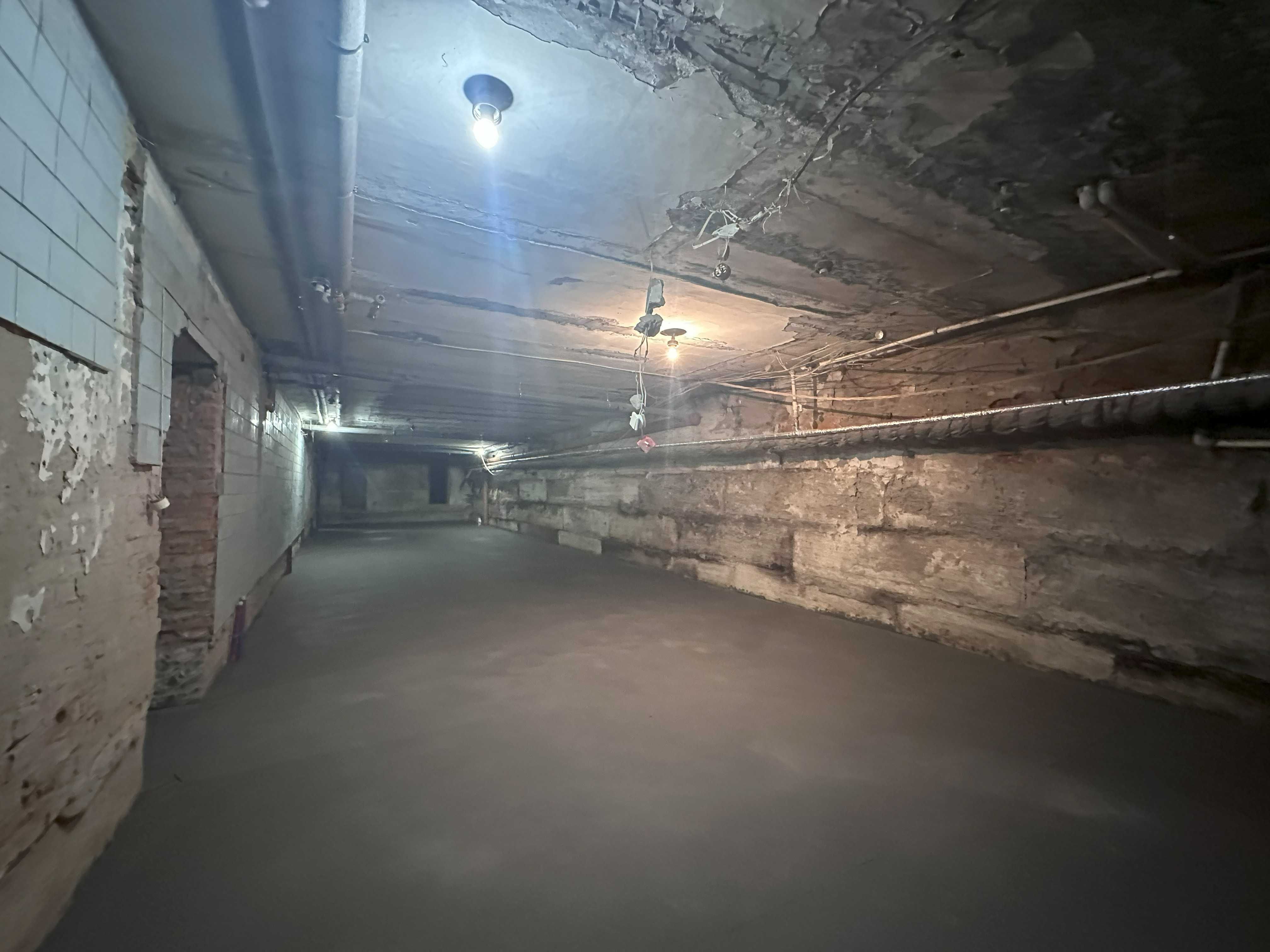 Обʼєкт нерухомості: ПЛОЩА - 300 м², ЦІНА - 2 000 $
 — HUBTRUST, Вінниця