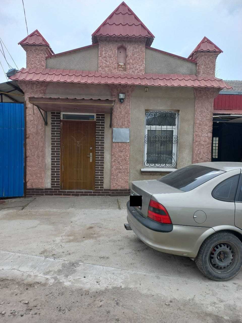 ПЛОЩА - 30 м², ЦІНА - 4 $
