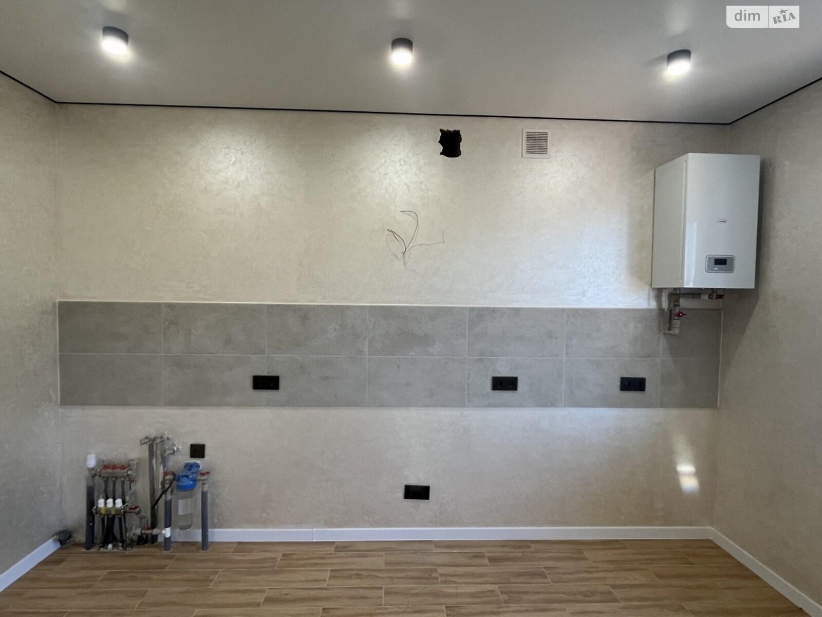 1 КІМ. КВАРТИРА, ПЛОЩА - 52 м², ЦІНА - 57 000 $
, вул. Шевченка