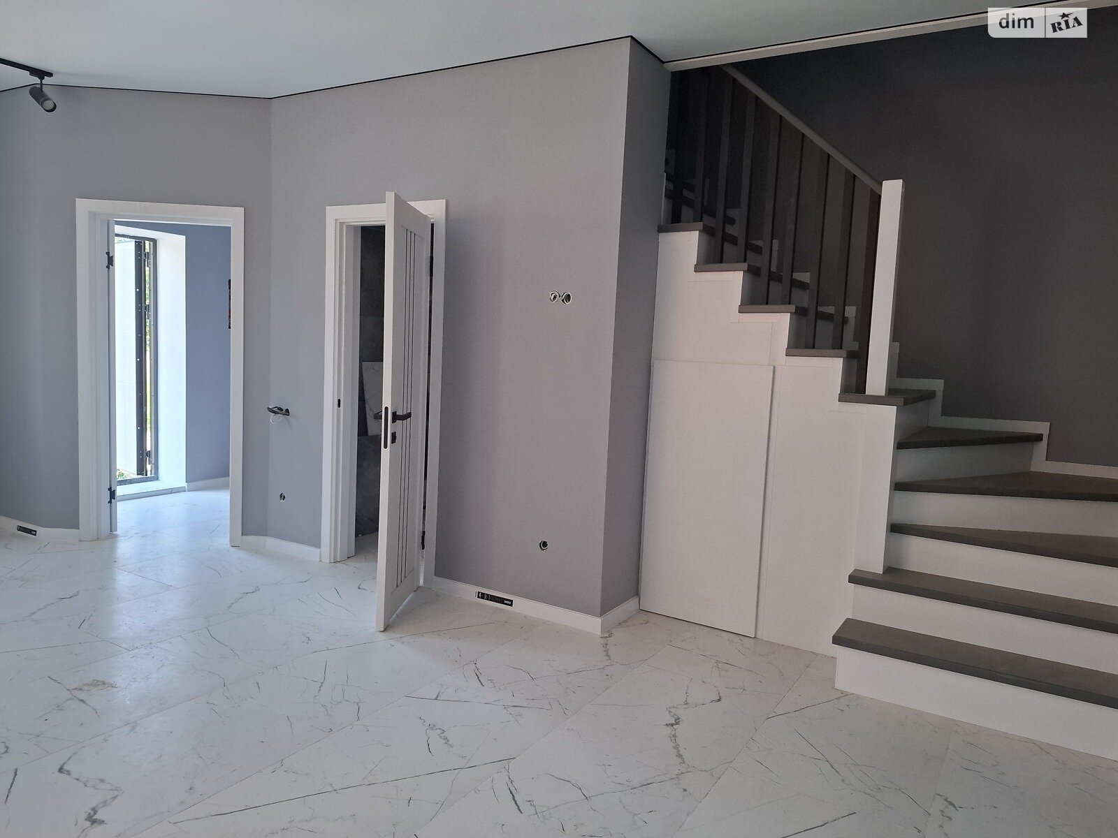 Обʼєкт нерухомості: 2 КІМ. ТАУНХАУС, ПЛОЩА - 70 м², ЦІНА - 64 000 $
, вул. Матієнко — HUBTRUST, Вінниця