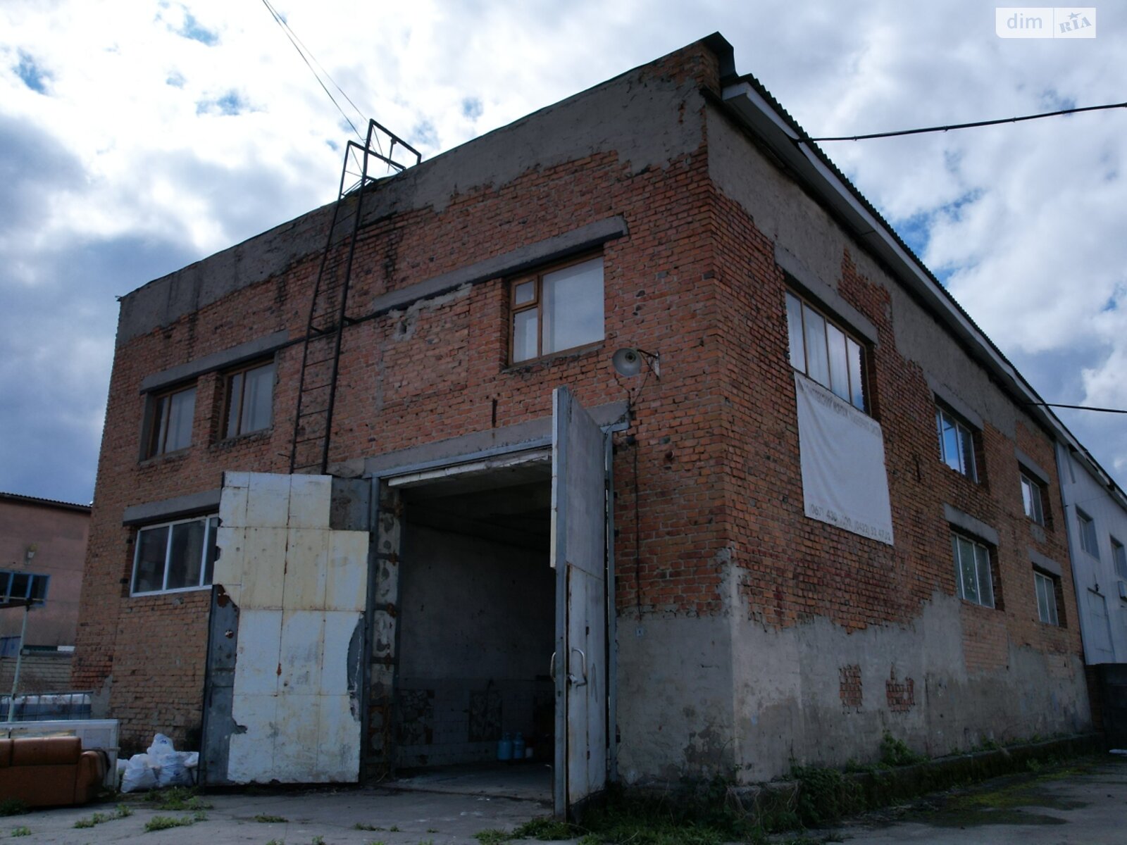 Обʼєкт нерухомості: ПЛОЩА - 556 м², ЦІНА - 680 000 $
, вул. Гетьмана Мазепи(Чехова) — HUBTRUST, Вінниця