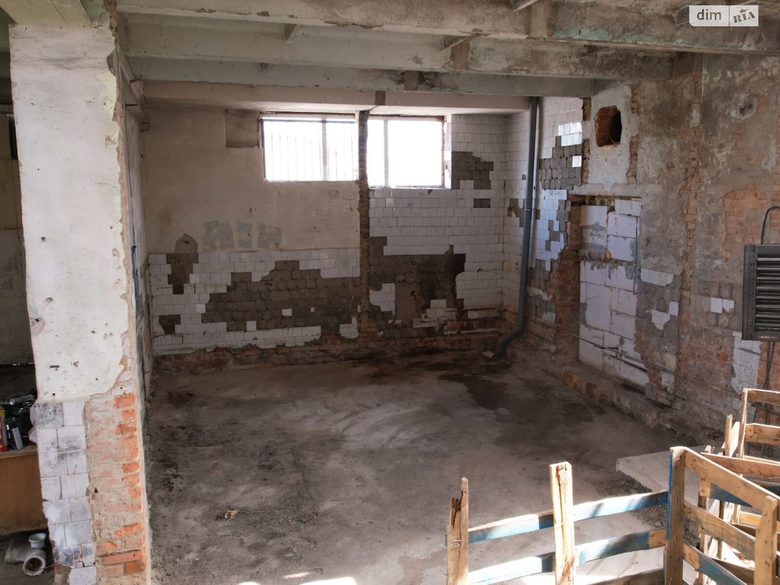 Обʼєкт нерухомості: ПЛОЩА - 556 м², ЦІНА - 680 000 $
, вул. Гетьмана Мазепи(Чехова) — HUBTRUST, Вінниця