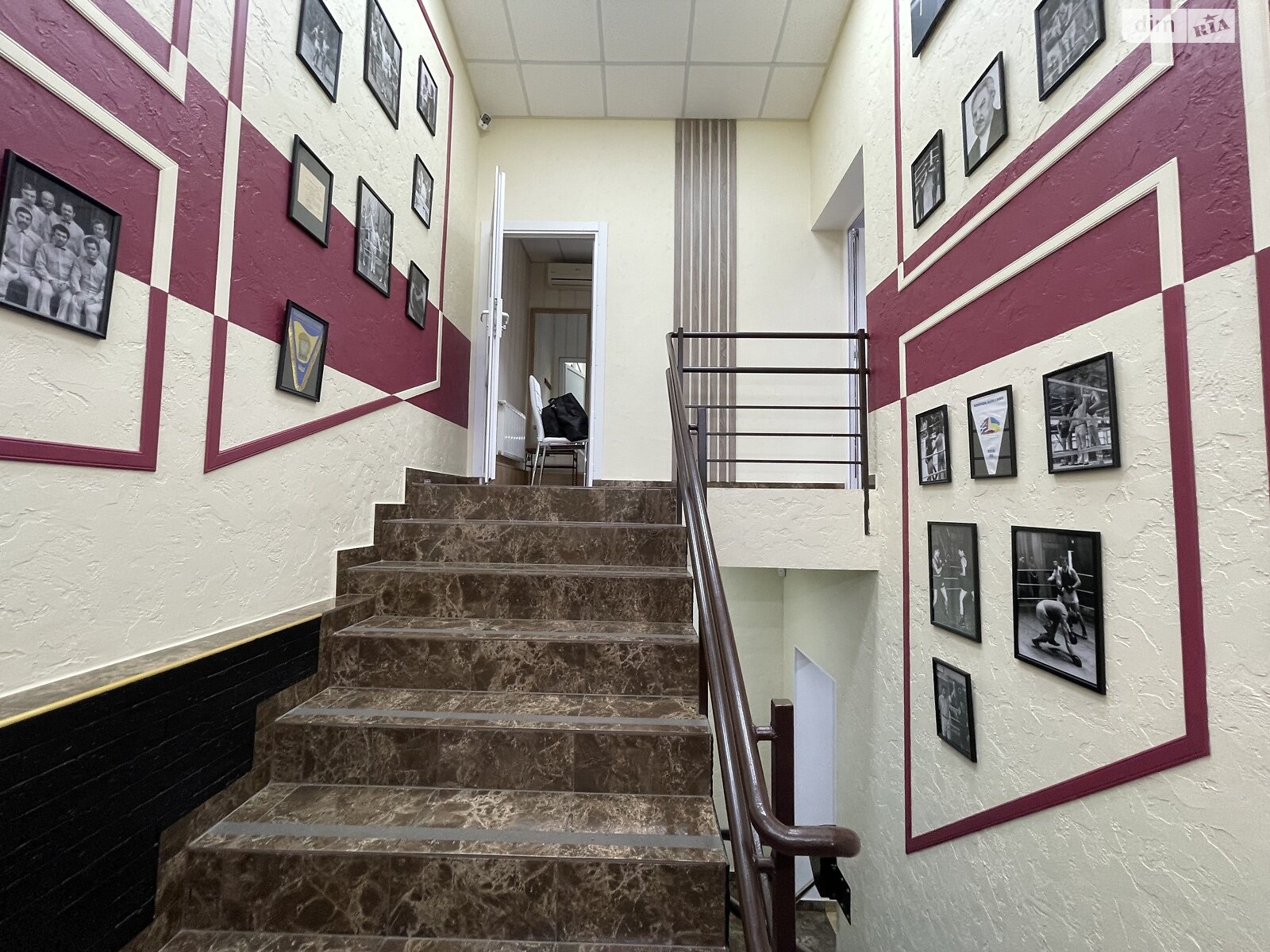Обʼєкт нерухомості: ПЛОЩА - 250.1 м², ЦІНА - 100 000 $
, вул. Олександра Соловйова — HUBTRUST, Вінниця