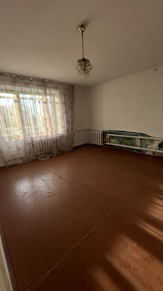 1 КІМ. КВАРТИРА, ПЛОЩА - 38 м², ЦІНА - 35 000 $
