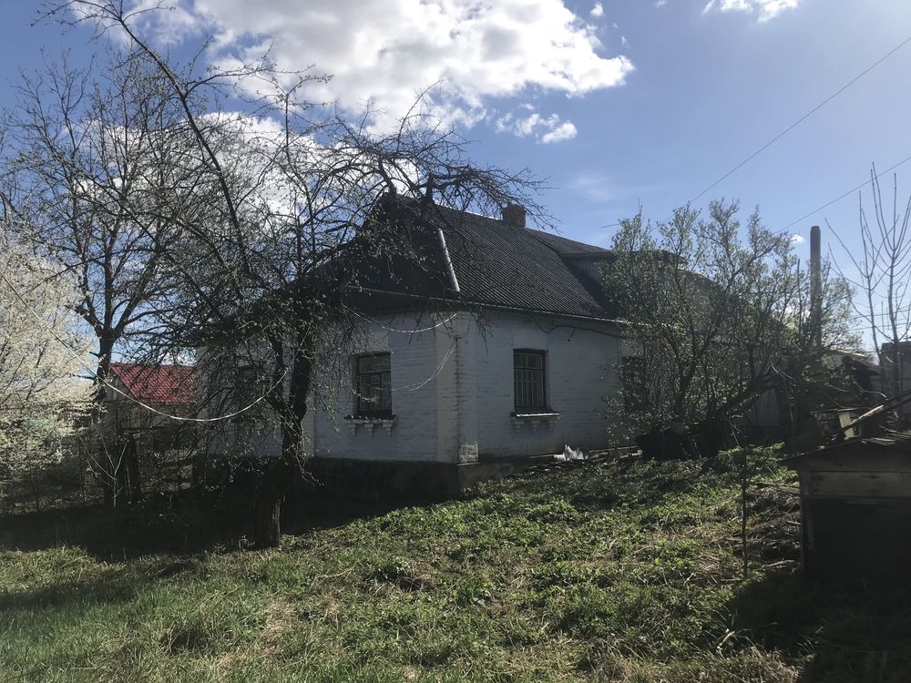 3 КІМ.  ЧАСТИНА БУДИНКУ ПЛОЩА – 80 м², ЦІНА – 4 000$, РАЙОН: Березина