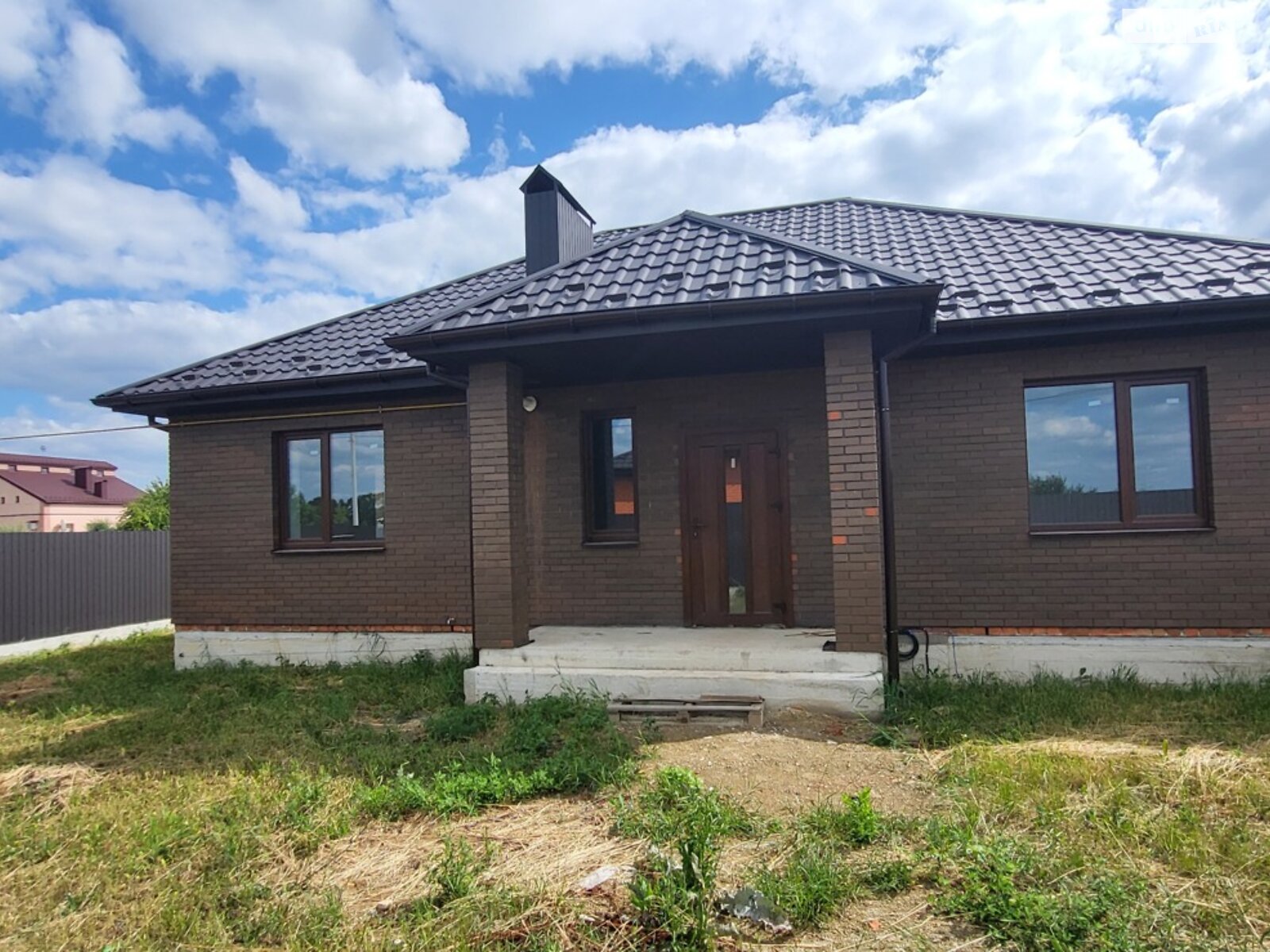 3 КІМ. БУДИНОК, ПЛОЩА - 100 м², ЦІНА - 80 000 $
