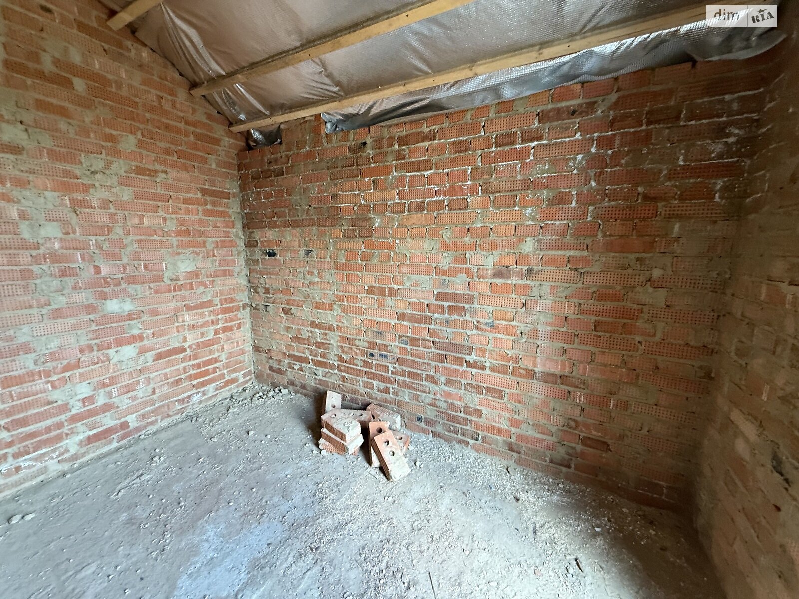 Обʼєкт нерухомості: 4 КІМ. БУДИНОК, ПЛОЩА - 125 м², ЦІНА - 115 000 $
, пров. Весняний — HUBTRUST, Вінниця