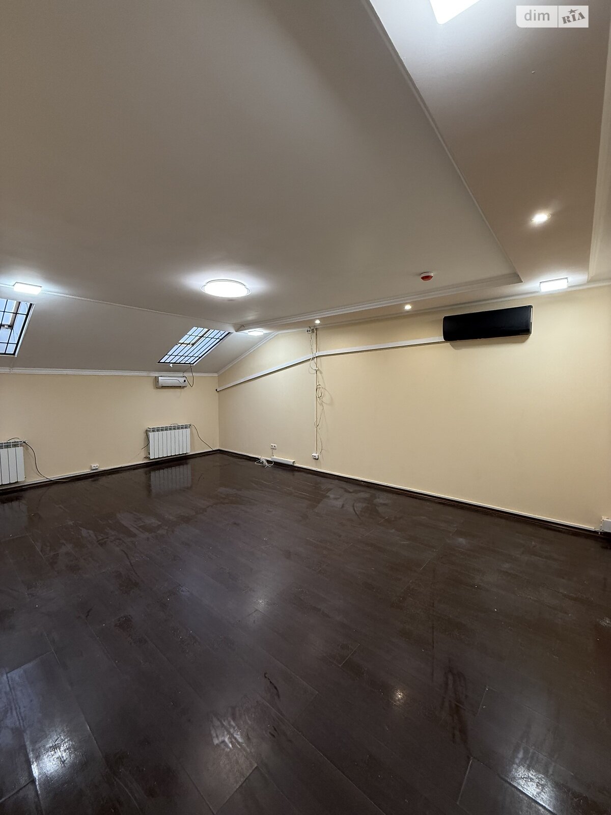 Обʼєкт нерухомості: ПЛОЩА - 50 м², ЦІНА - 7 500 $
, вул. Академіка Янгеля — HUBTRUST, Вінниця