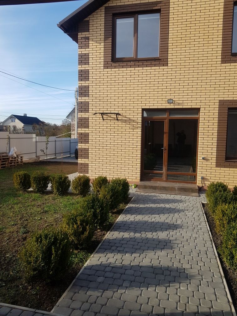 Обʼєкт нерухомості: 4 КІМ.  БУДИНОК ПЛОЩА – 120 м², ЦІНА – 210 000$, РАЙОН: Пирогово — HUBTRUST, Вінниця