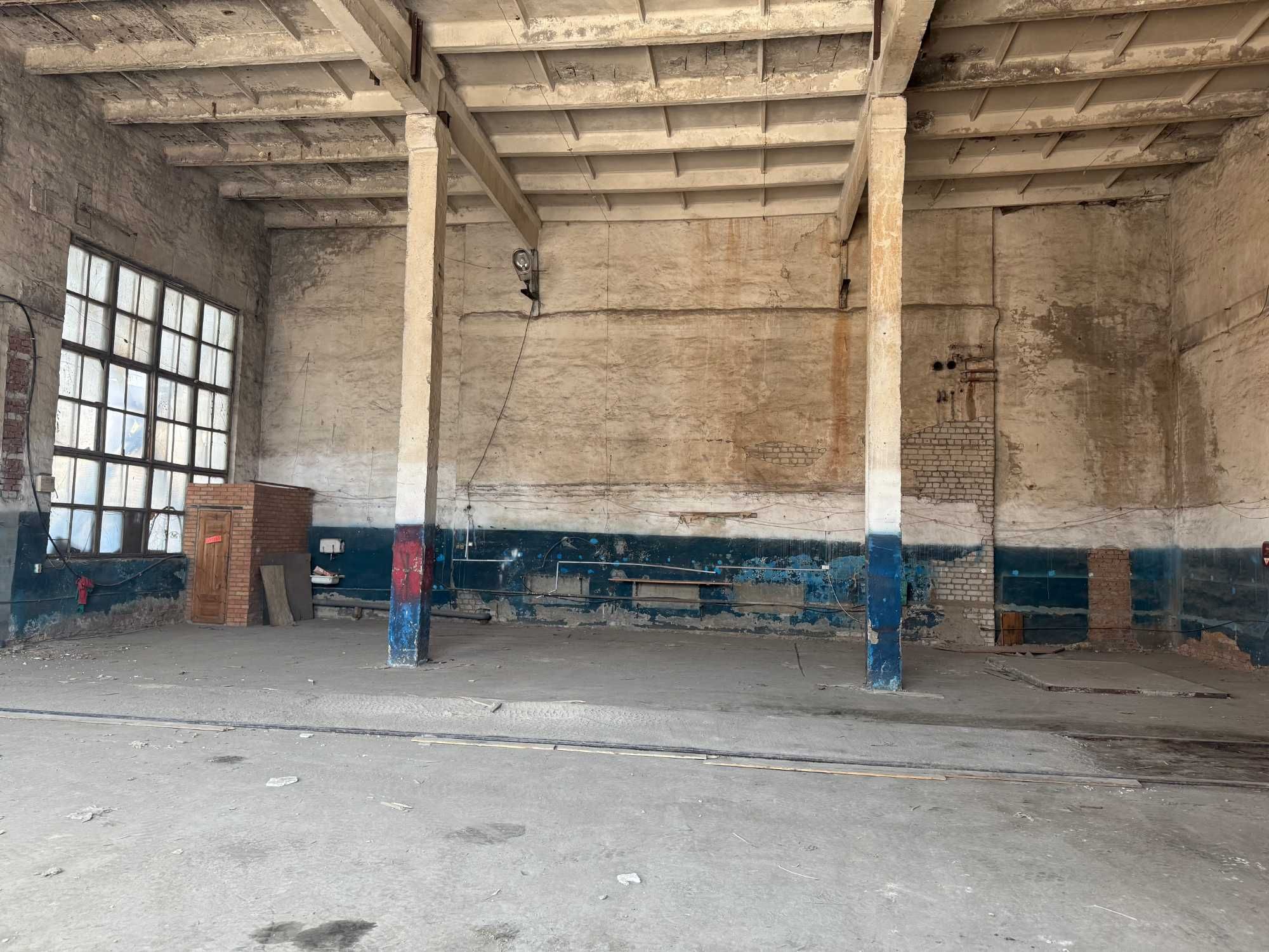 ПЛОЩА - 306 м², ЦІНА - 150 000 $

