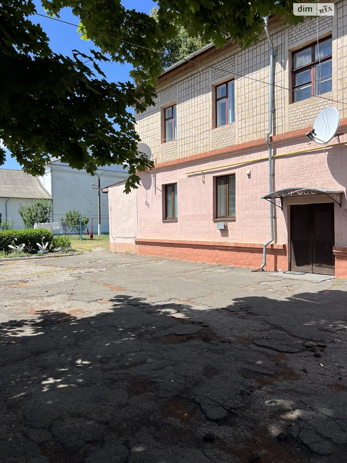 4 КІМ. КВАРТИРА, ПЛОЩА - 82.7 м², ЦІНА - 35 000 $
, вул. Гагаріна