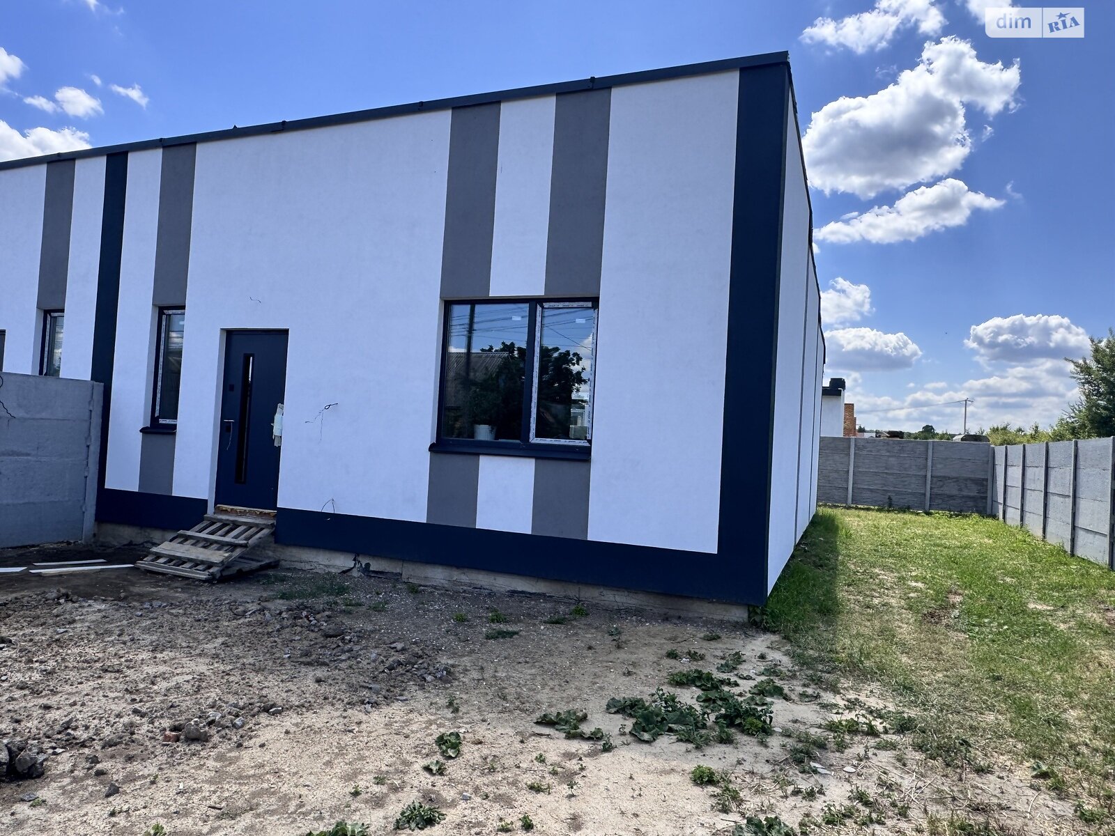 Обʼєкт нерухомості: 2 КІМ. ТАУНХАУС, ПЛОЩА - 85 м², ЦІНА - 41 000 $
, вул. Садова — HUBTRUST, Вінниця