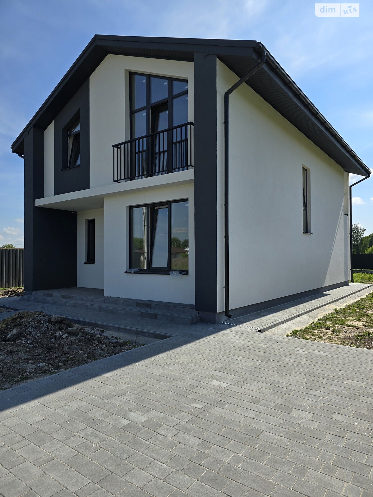 Обʼєкт нерухомості: 4 КІМ. БУДИНОК, ПЛОЩА - 125 м², ЦІНА - 92 000 $
, пл. Царина(8-го Березня) — HUBTRUST, Вінниця