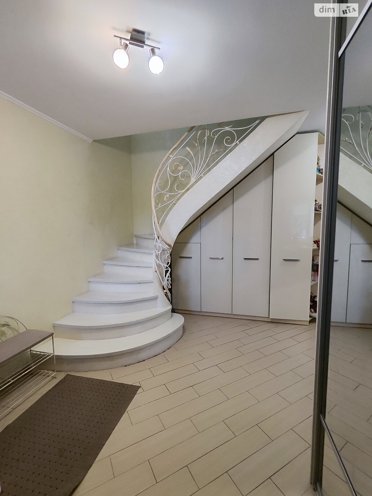 Обʼєкт нерухомості: 5 КІМ. БУДИНОК, ПЛОЩА - 200 м², ЦІНА - 289 000 $
 — HUBTRUST, Вінниця