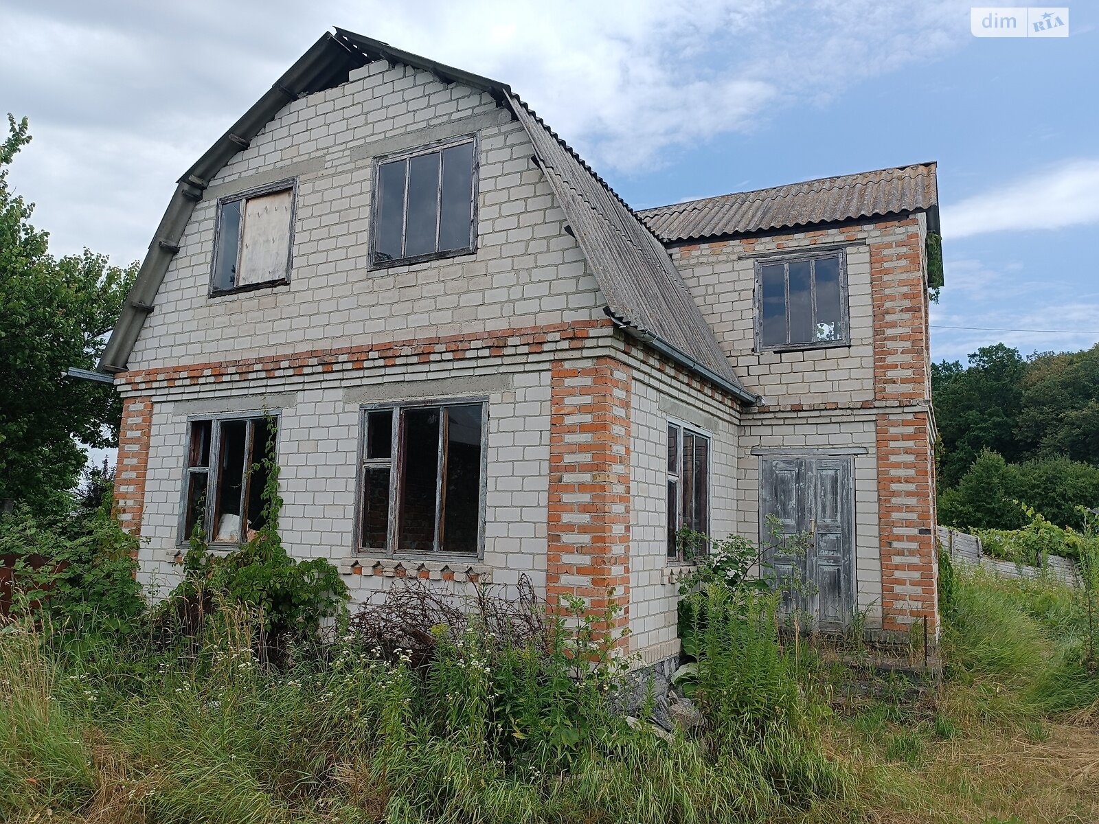 3 КІМ. БУДИНОК, ПЛОЩА - 97 м², ЦІНА - 15 000 $
