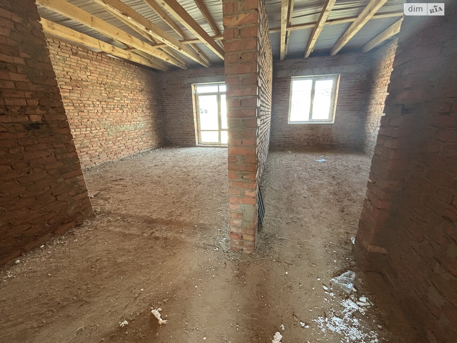 Обʼєкт нерухомості: 2 КІМ. ТАУНХАУС, ПЛОЩА - 70 м², ЦІНА - 37 000 $
 — HUBTRUST, Вінниця