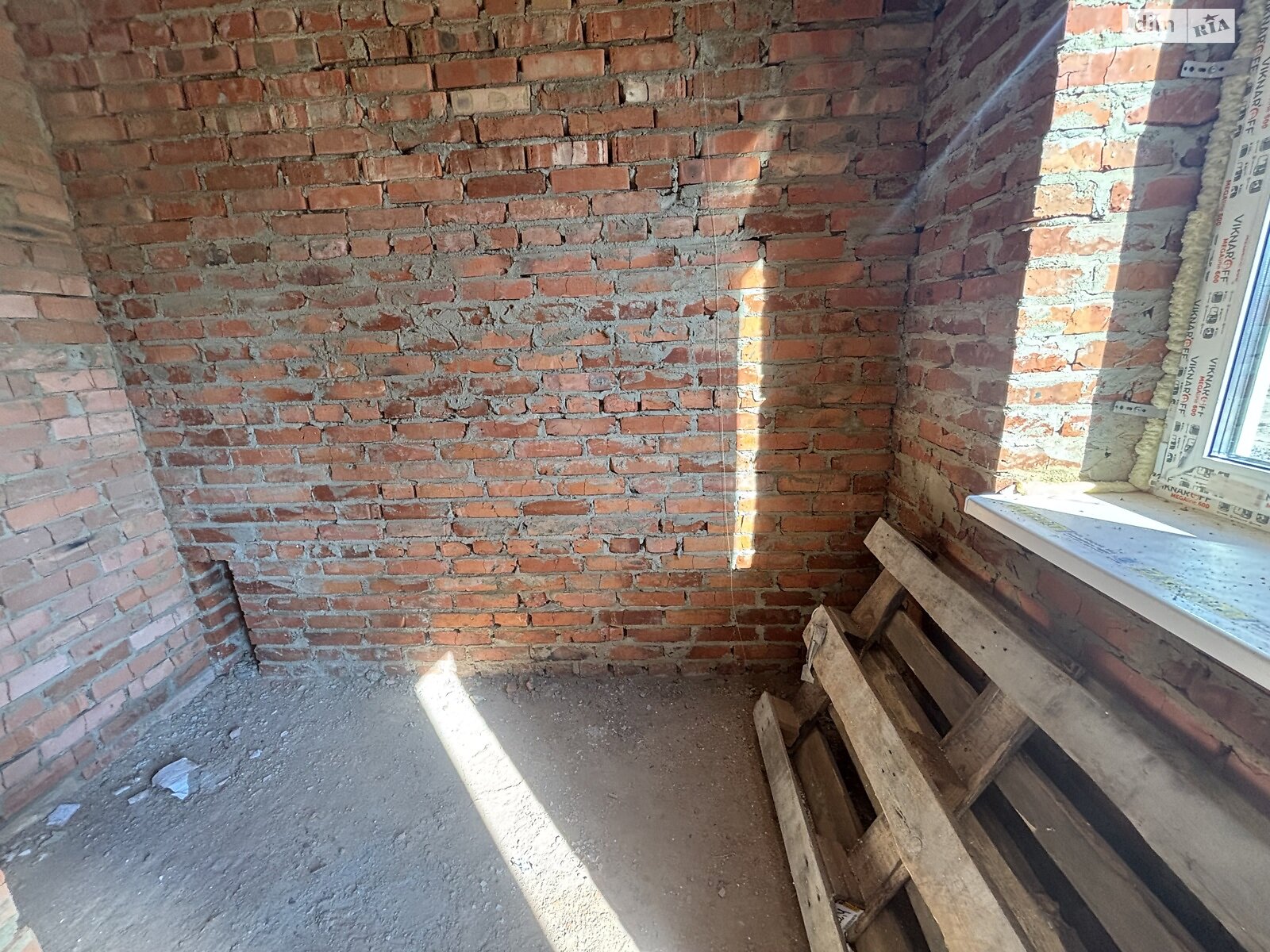 Обʼєкт нерухомості: 2 КІМ. ТАУНХАУС, ПЛОЩА - 72 м², ЦІНА - 42 000 $
, вул. Алеї — HUBTRUST, Вінниця