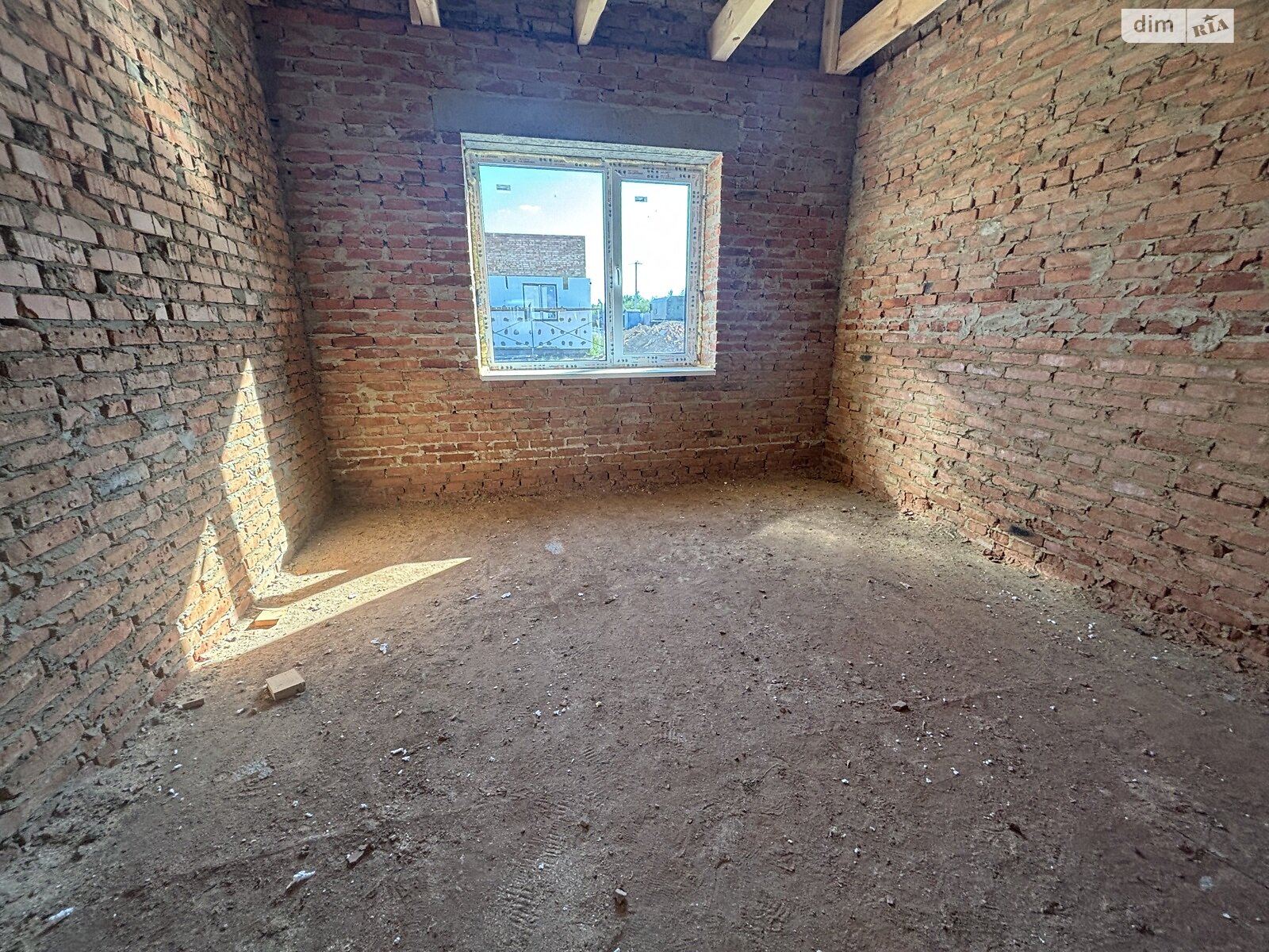 Обʼєкт нерухомості: 2 КІМ. ТАУНХАУС, ПЛОЩА - 72 м², ЦІНА - 42 000 $
, вул. Алеї — HUBTRUST, Вінниця