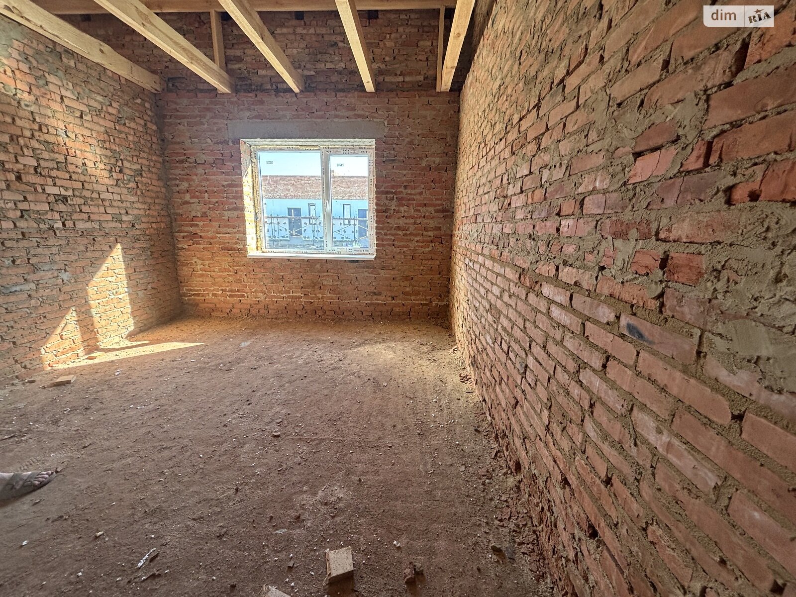 Обʼєкт нерухомості: 2 КІМ. ТАУНХАУС, ПЛОЩА - 72 м², ЦІНА - 42 000 $
, вул. Алеї — HUBTRUST, Вінниця