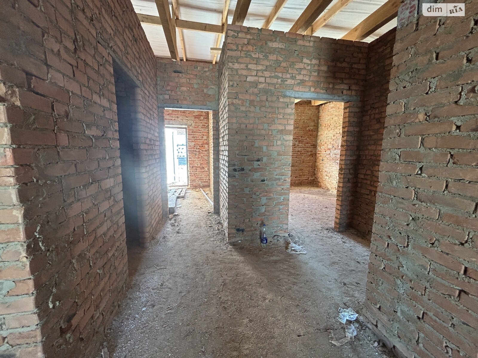 Обʼєкт нерухомості: 2 КІМ. ТАУНХАУС, ПЛОЩА - 72 м², ЦІНА - 42 000 $
, вул. Алеї — HUBTRUST, Вінниця