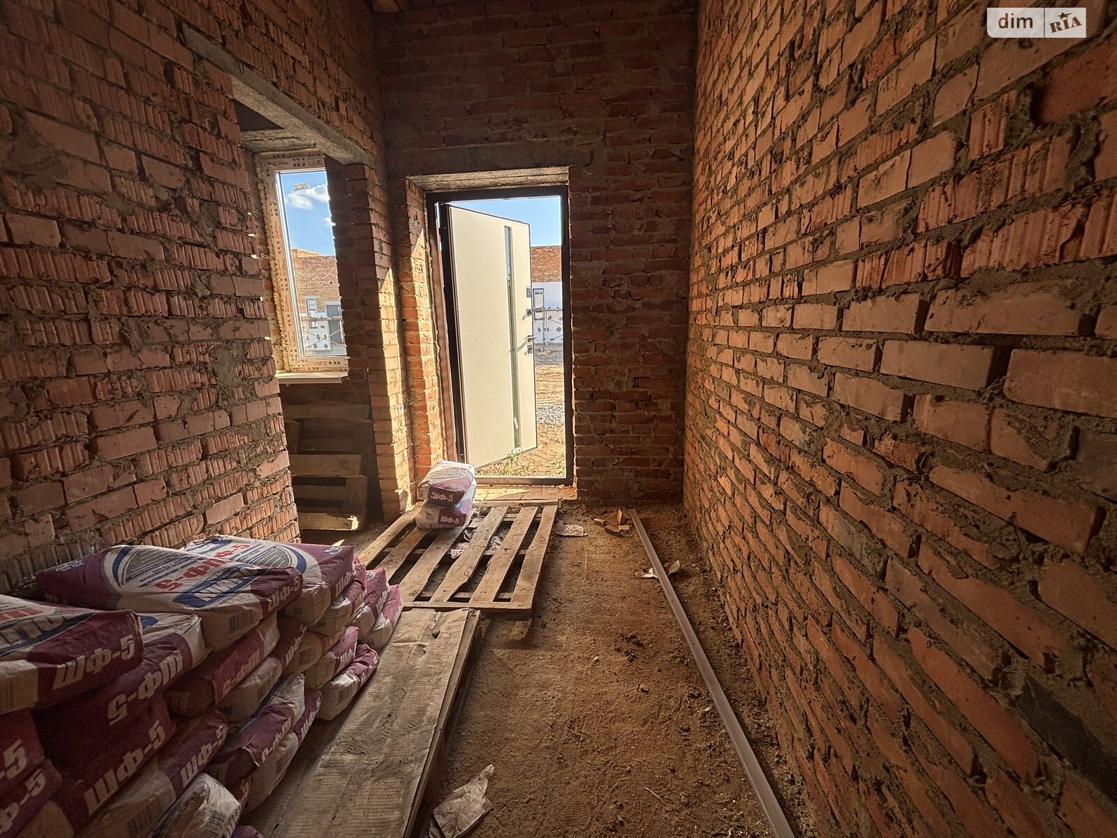 Обʼєкт нерухомості: 2 КІМ. ТАУНХАУС, ПЛОЩА - 72 м², ЦІНА - 42 000 $
, вул. Алеї — HUBTRUST, Вінниця