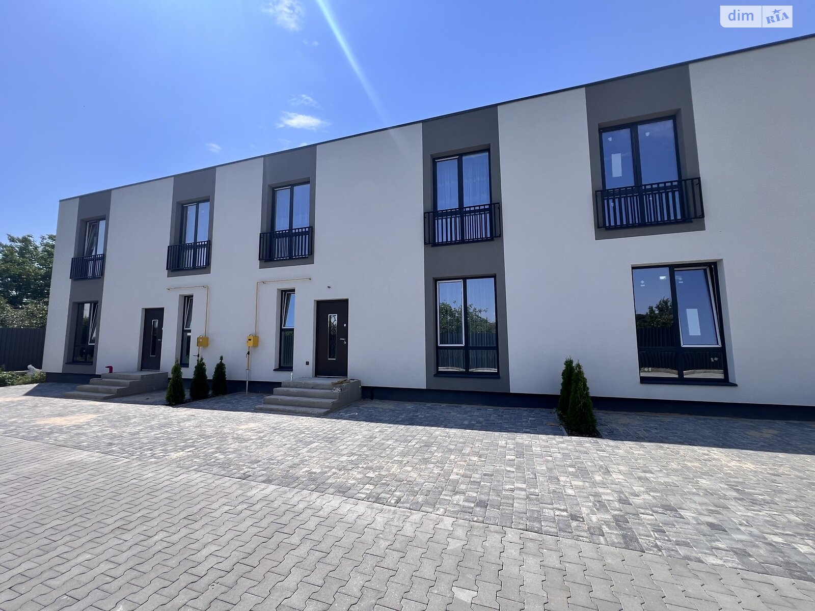2 КІМ. ТАУНХАУС, ПЛОЩА - 82 м², ЦІНА - 64 000 $
, вул. Лесі Українки