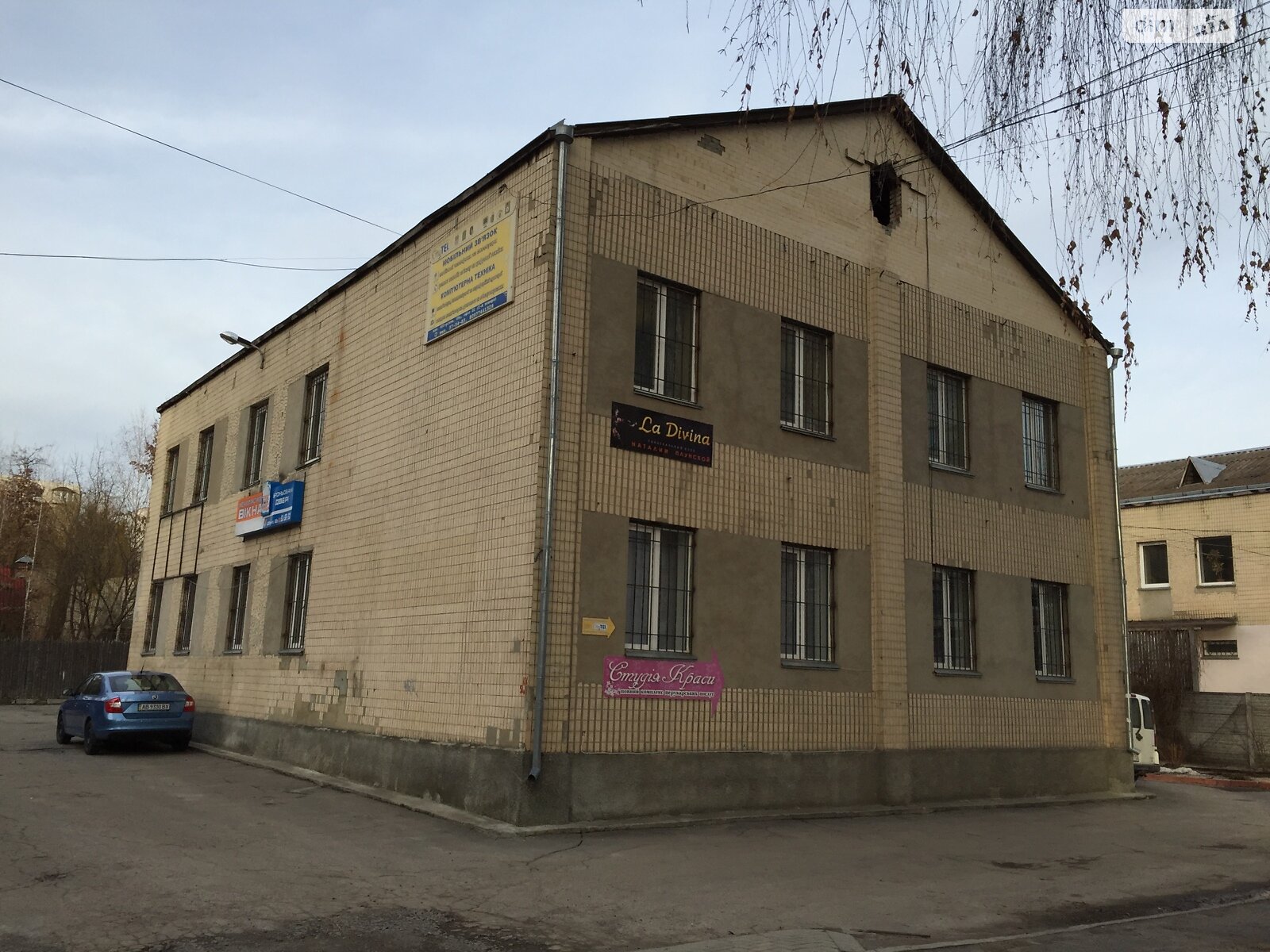 ПЛОЩА - 30 м², ЦІНА - 5 000 $
, вул. 600-річчя