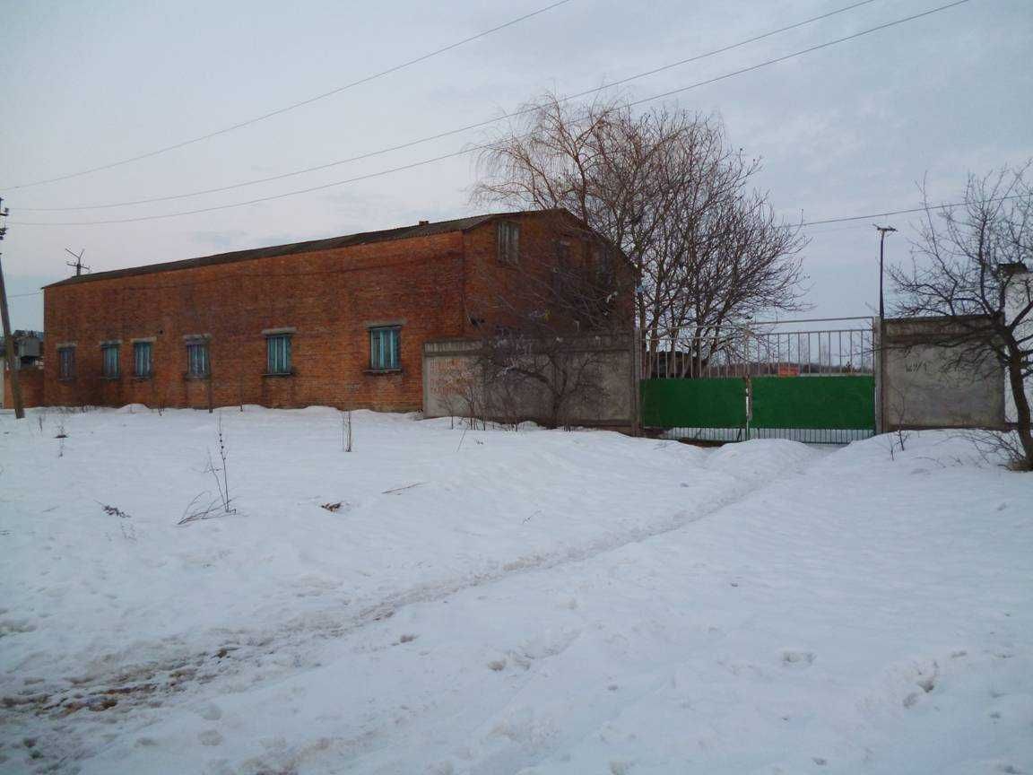 ПЛОЩА - 700 м², ЦІНА - 180 000 $
