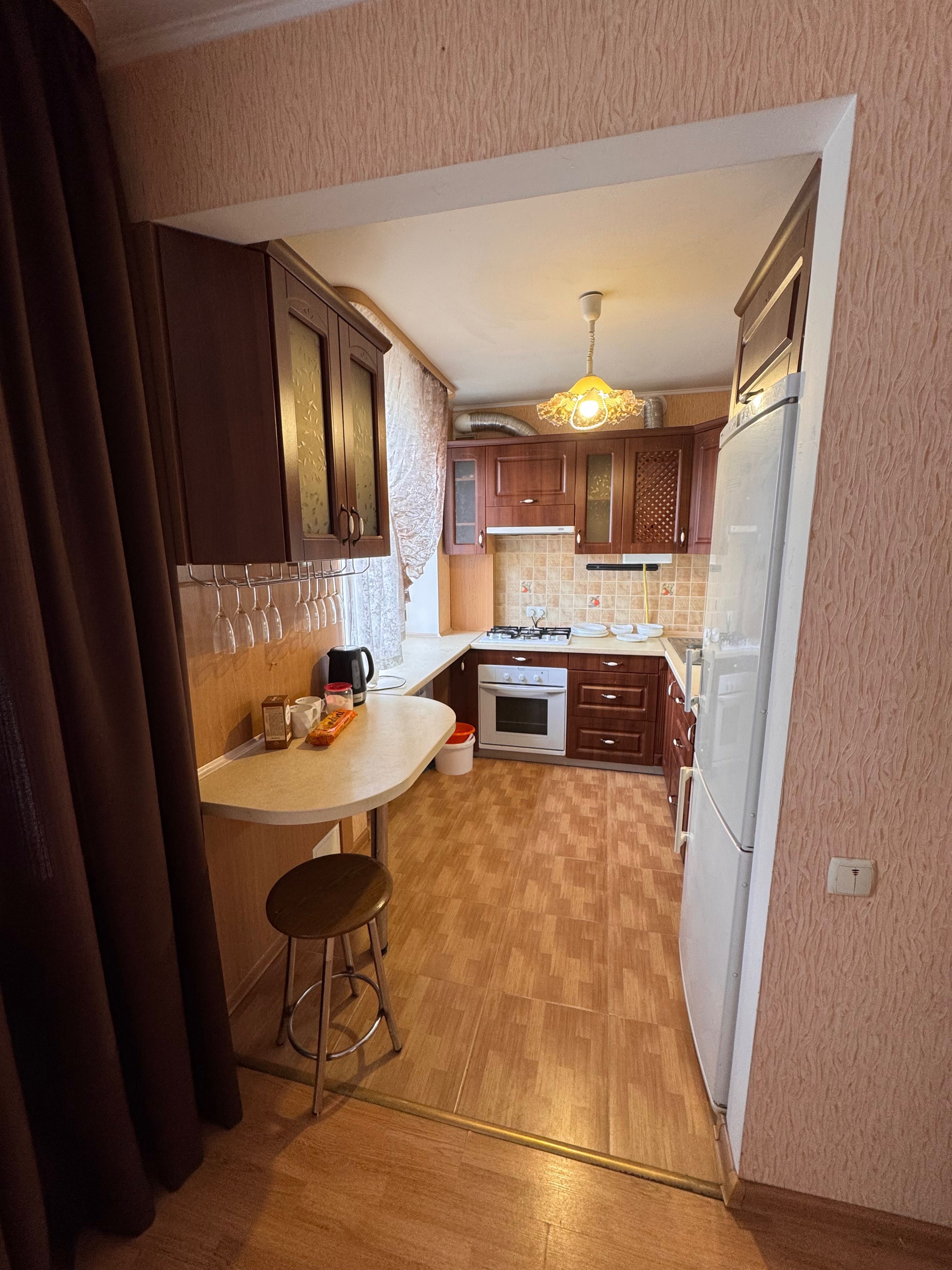 2 КІМ. КВАРТИРА, ПЛОЩА - 59 м², ЦІНА - 310 $
