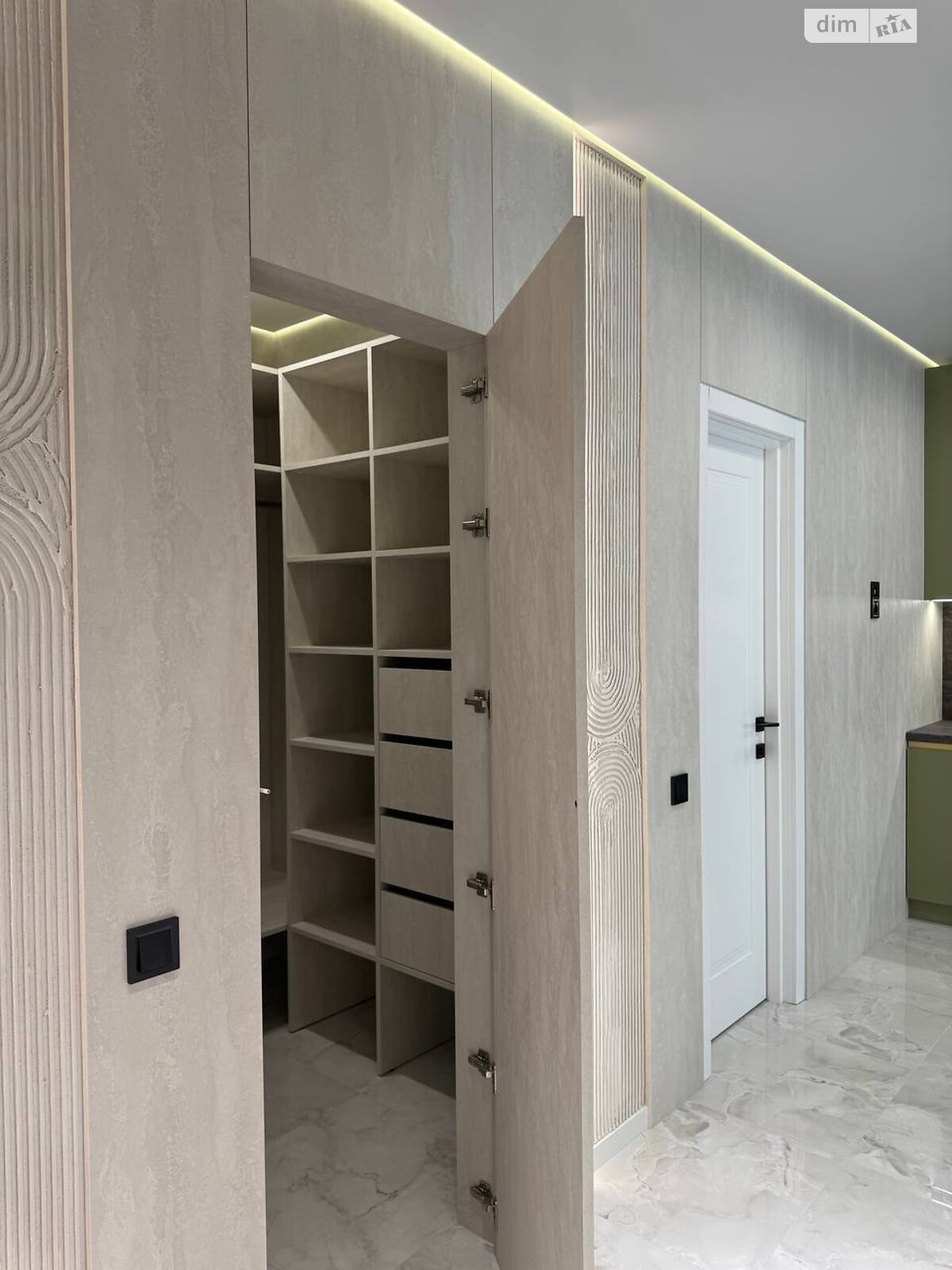 Обʼєкт нерухомості: 1 КІМ. КВАРТИРА, ПЛОЩА - 47 м², ЦІНА - 88 000 $
, вул. Праведників світу(Максимовича) — HUBTRUST, Вінниця