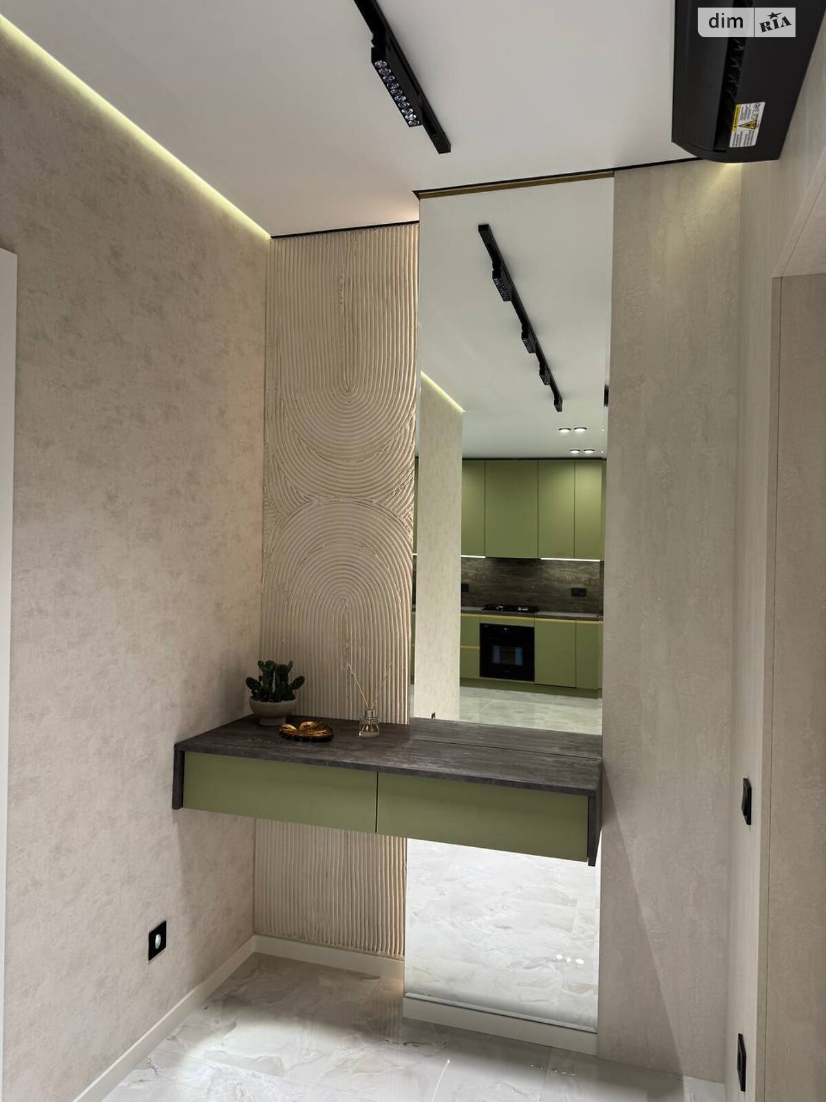 Обʼєкт нерухомості: 1 КІМ. КВАРТИРА, ПЛОЩА - 47 м², ЦІНА - 88 000 $
, вул. Праведників світу(Максимовича) — HUBTRUST, Вінниця