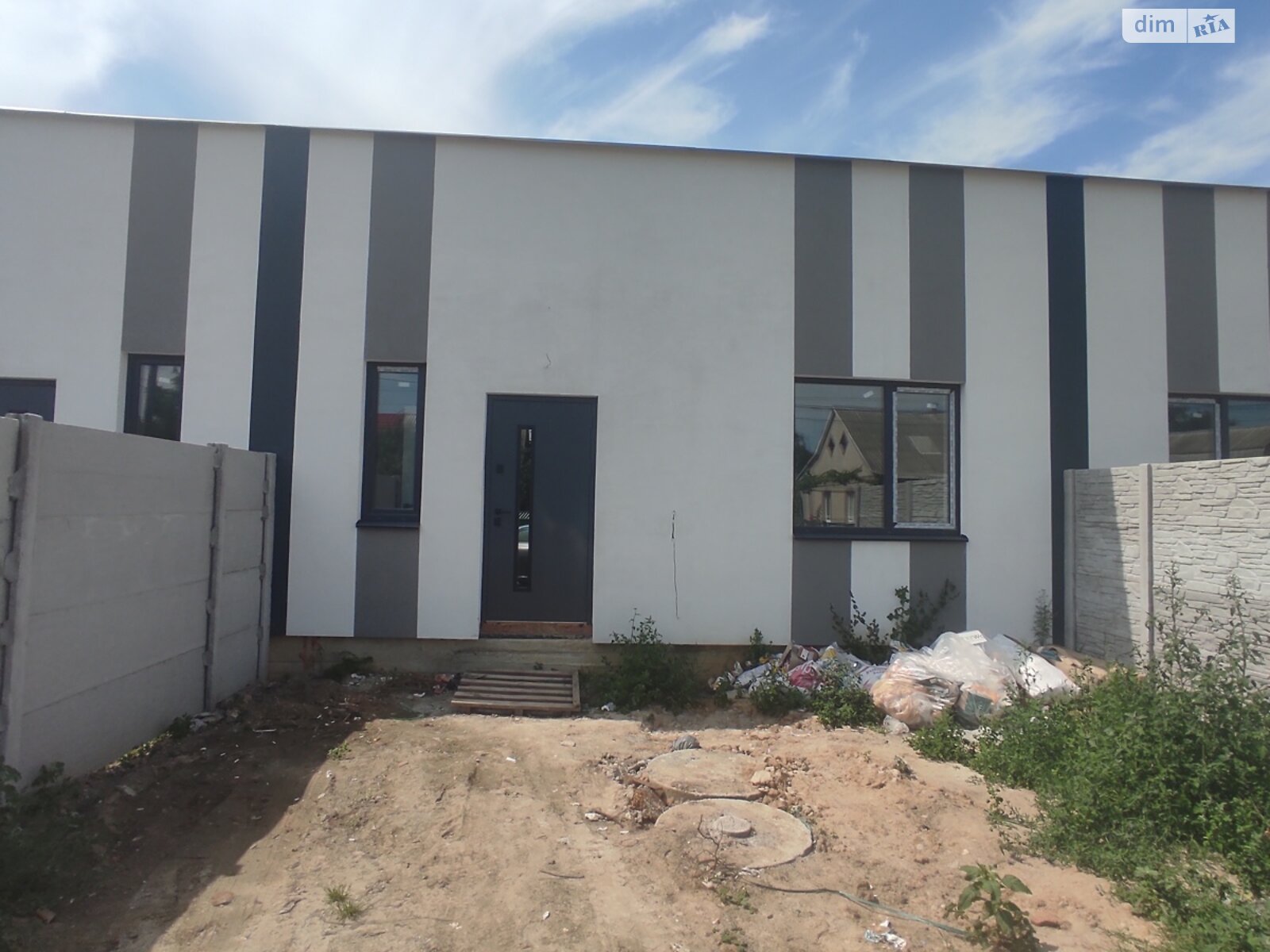 2 КІМ. ТАУНХАУС, ПЛОЩА - 80 м², ЦІНА - 61 000 $
, вул. Садова