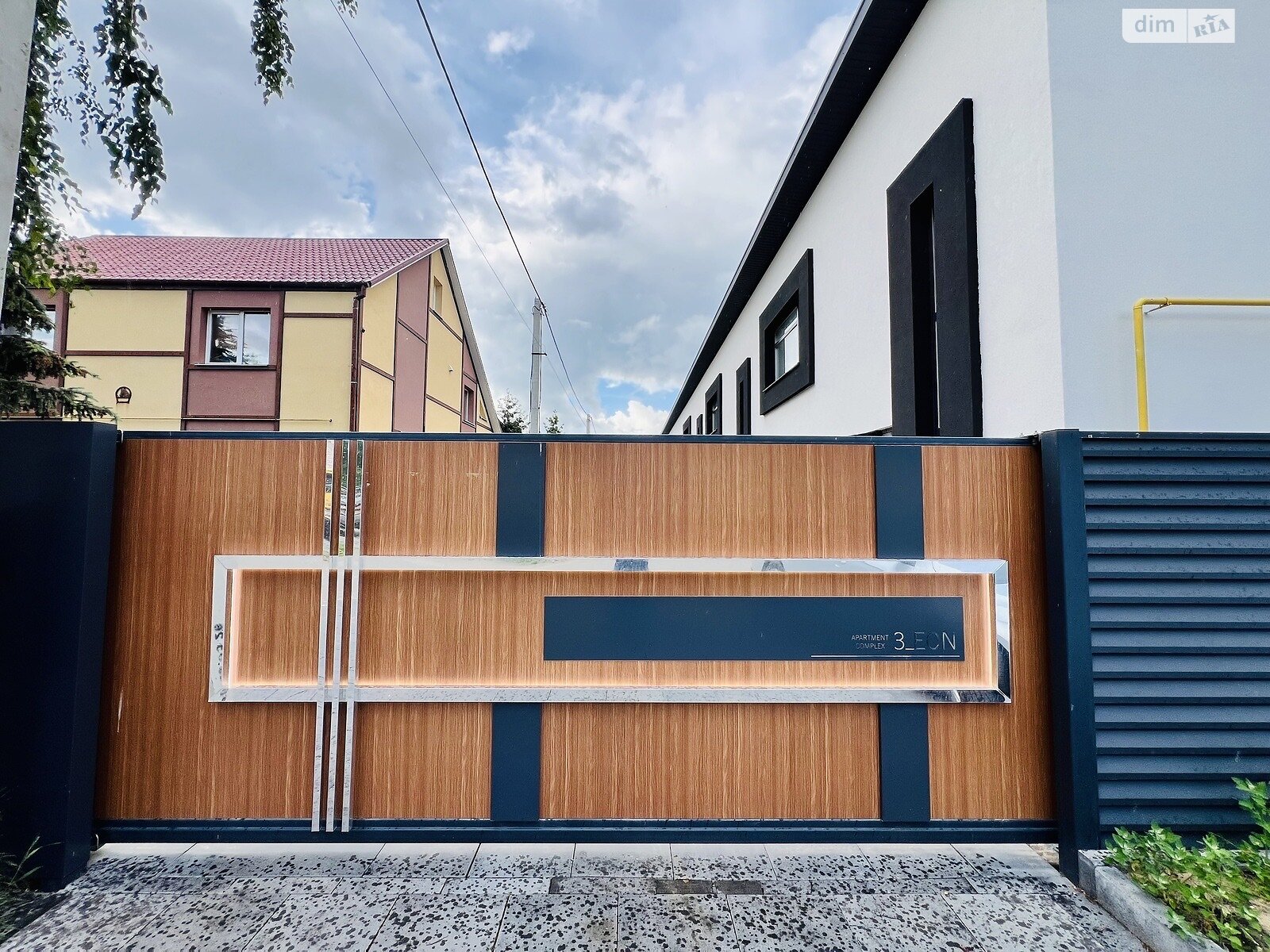 3 КІМ. ТАУНХАУС, ПЛОЩА - 105 м², ЦІНА - 70 000 $
