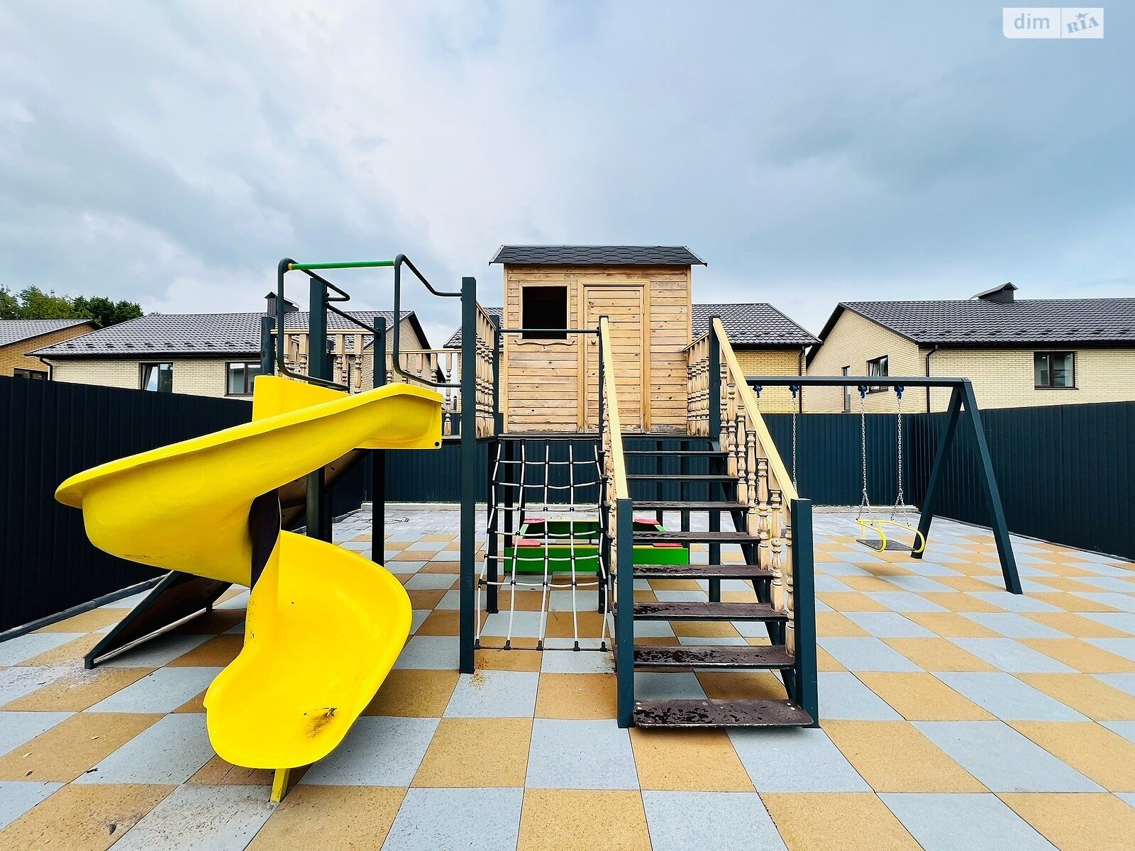 Обʼєкт нерухомості: 3 КІМ. ТАУНХАУС, ПЛОЩА - 105 м², ЦІНА - 70 000 $
 — HUBTRUST, Вінниця