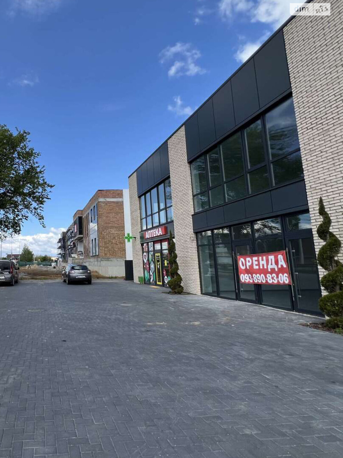 ПЛОЩА - 150 м², ЦІНА - 52 500 $
, вул. Новаківського Олекси