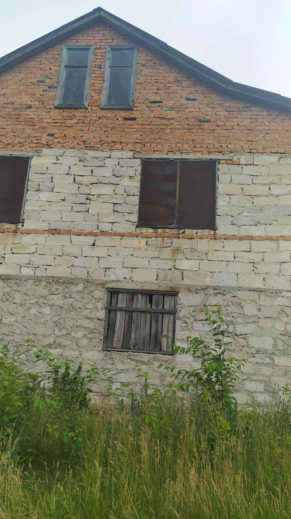4 КІМ. БУДИНОК, ПЛОЩА - 150 м², ЦІНА - 23 $
