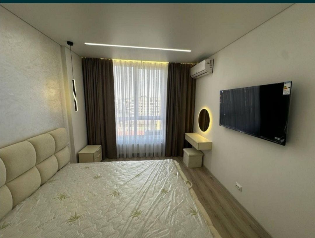 1 КІМ. КВАРТИРА, ПЛОЩА - 46 м², ЦІНА - 167 $
