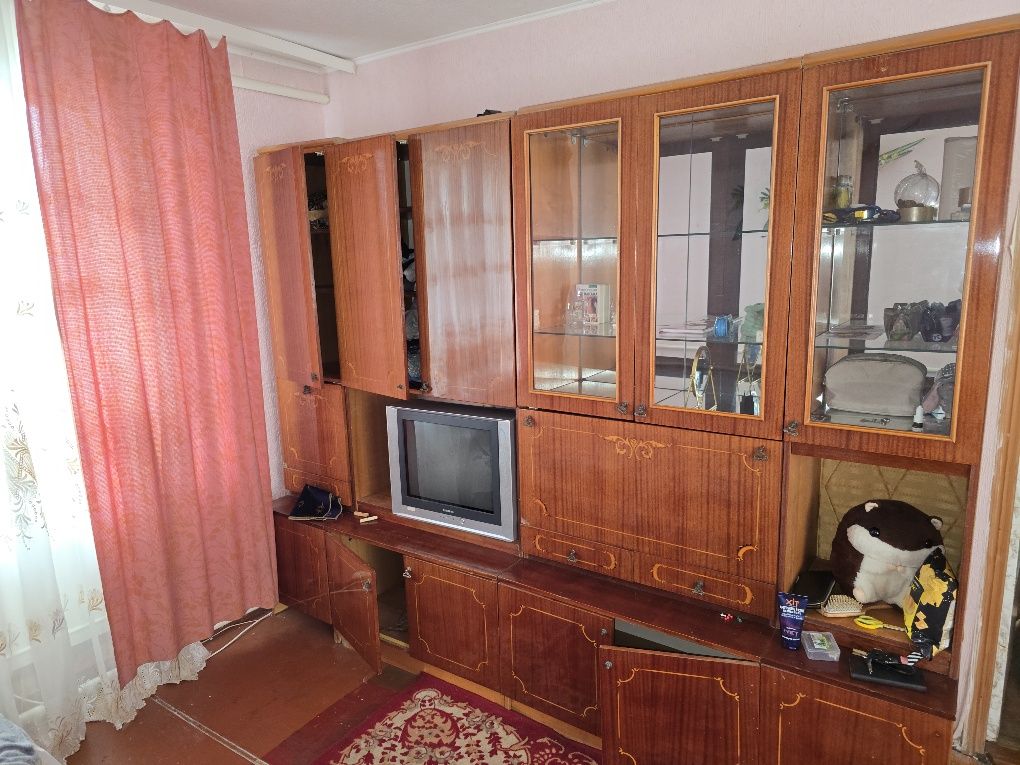 1 КІМ. КВАРТИРА, ПЛОЩА - 36 м², ЦІНА - 143 $
