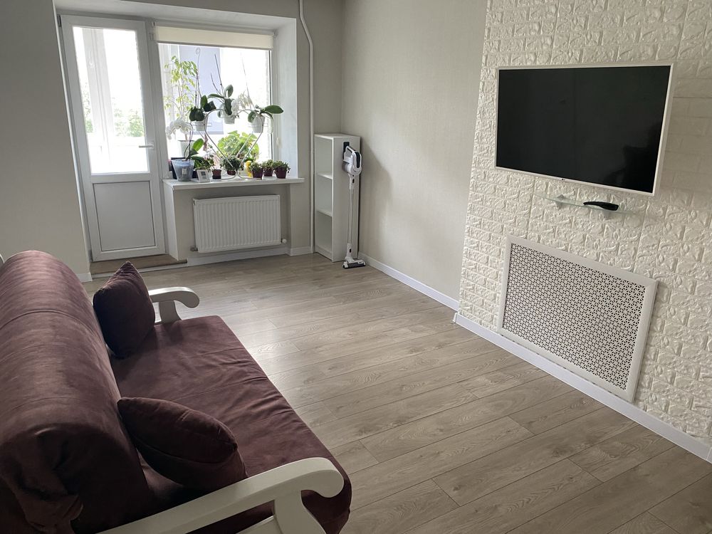 1 КІМ. КВАРТИРА, ПЛОЩА - 33 м², ЦІНА - 393 $
