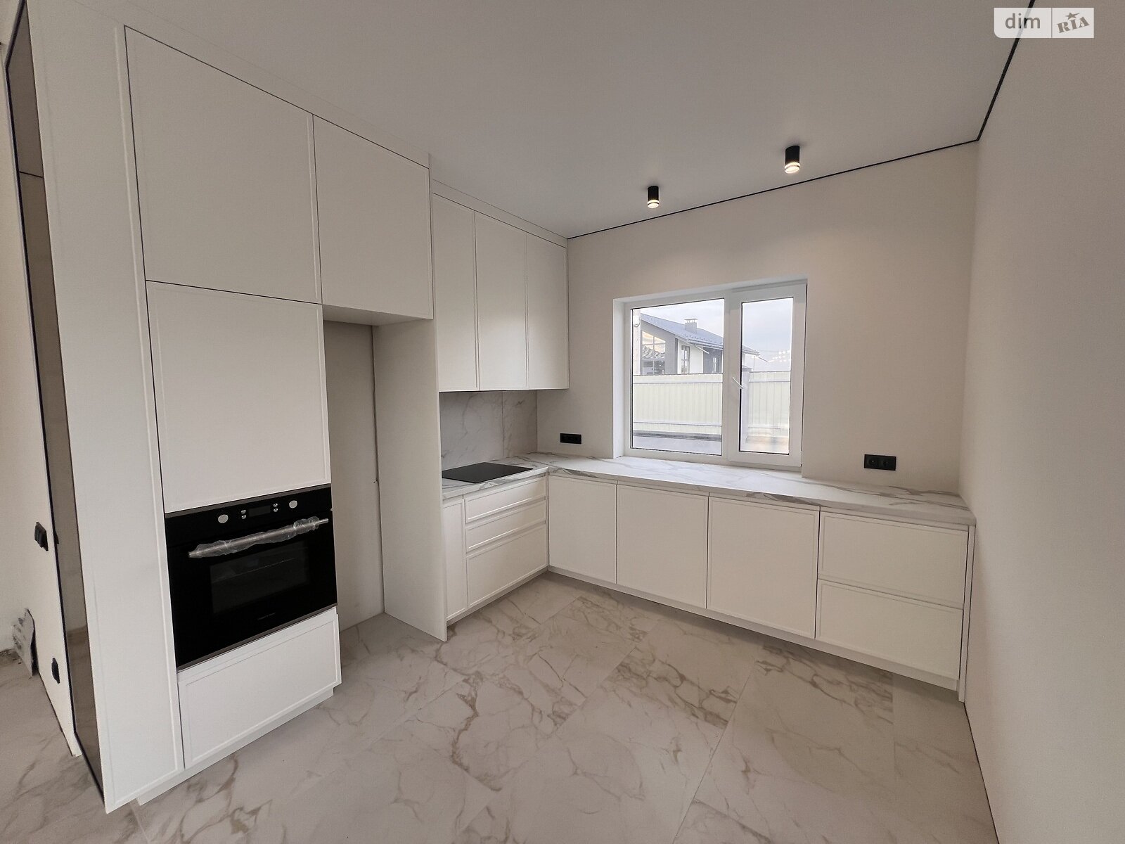 Обʼєкт нерухомості: 3 КІМ. БУДИНОК, ПЛОЩА - 130 м², ЦІНА - 200 000 $
, мас. Благодатний — HUBTRUST, Вінниця