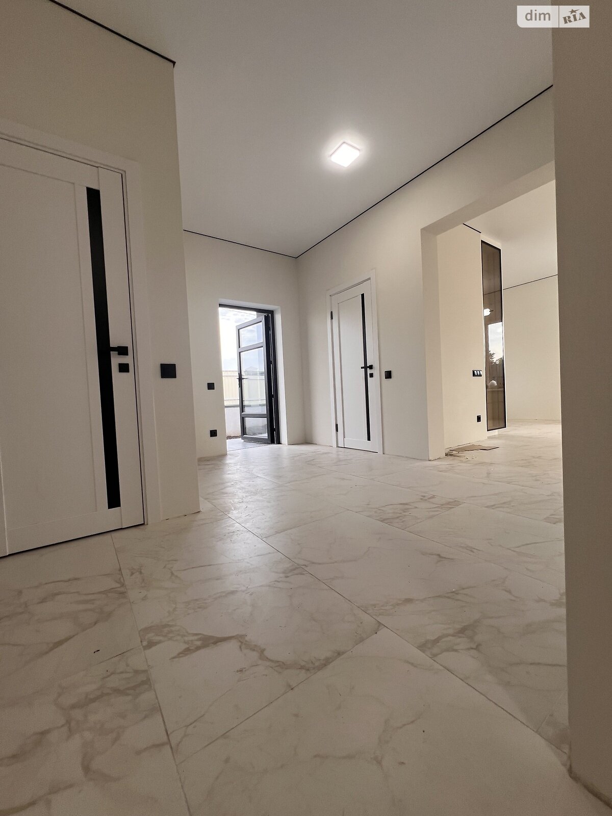 Обʼєкт нерухомості: 3 КІМ. БУДИНОК, ПЛОЩА - 130 м², ЦІНА - 200 000 $
, мас. Благодатний — HUBTRUST, Вінниця