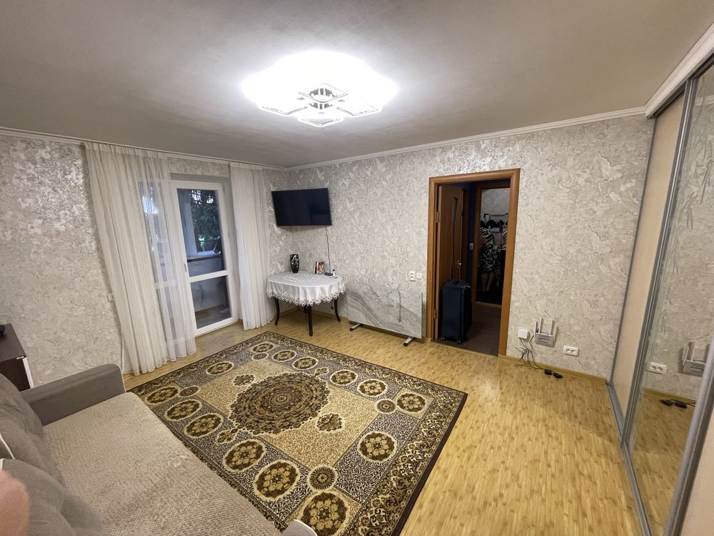 1 КІМ. КВАРТИРА, ПЛОЩА - 34.1 м², ЦІНА - 30 000 $
