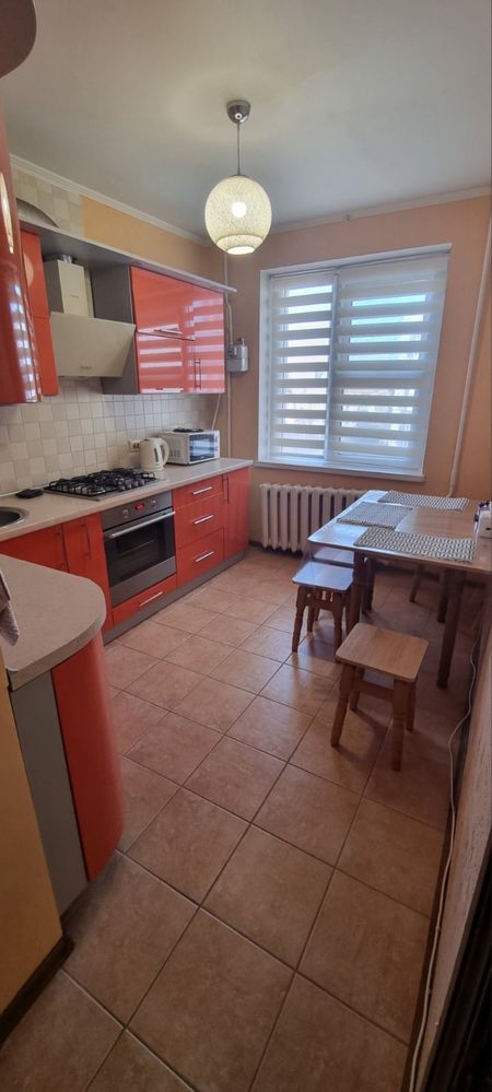 3 КІМ. КВАРТИРА, ПЛОЩА - 64 м², ЦІНА - 370 $
