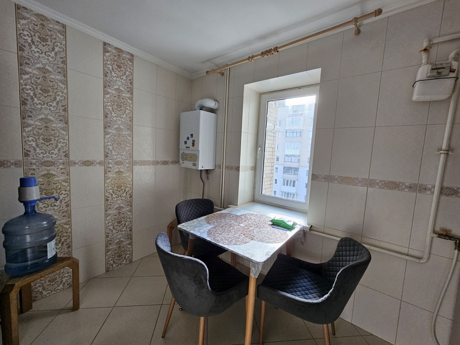 4 КІМ. КВАРТИРА, ПЛОЩА - 71 м², ЦІНА - 502 $
