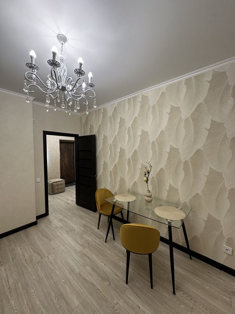 1 КІМ. КВАРТИРА, ПЛОЩА - 47 м², ЦІНА - 418 $
