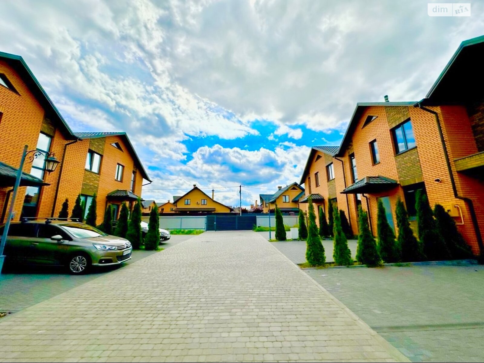 3 КІМ. БУДИНОК, ПЛОЩА - 110 м², ЦІНА - 82 500 $
