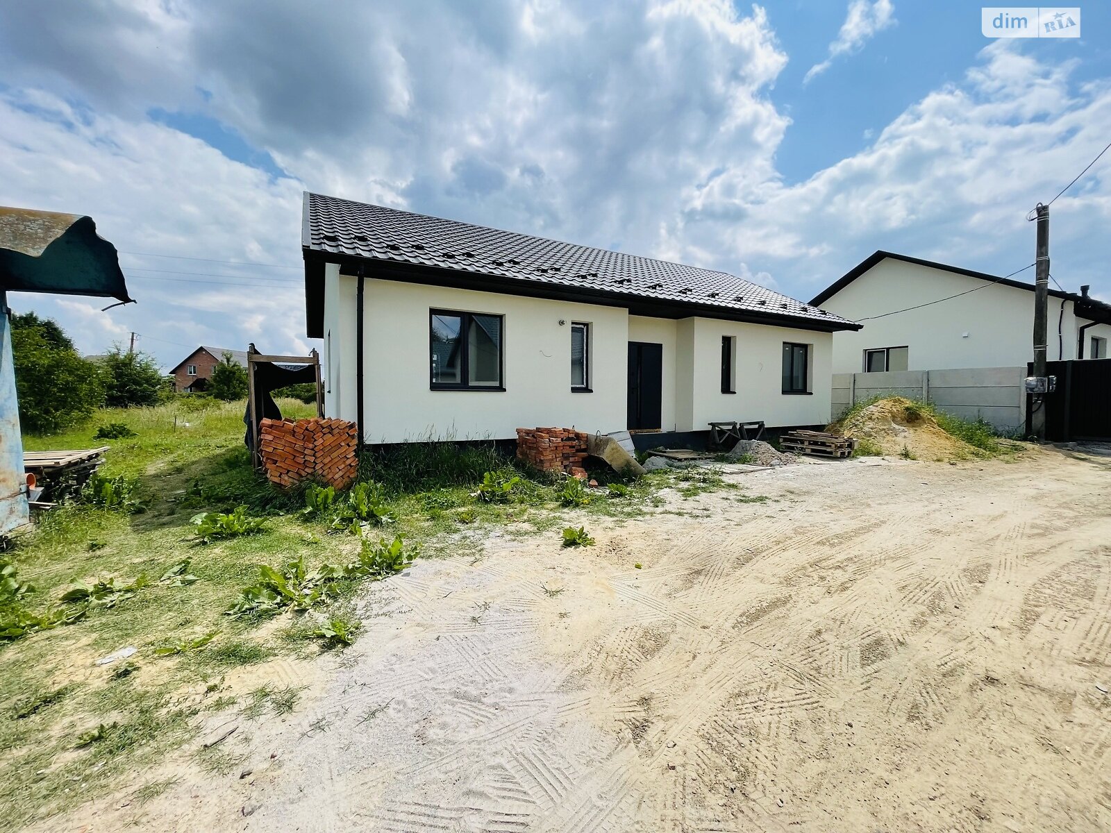 3 КІМ. БУДИНОК, ПЛОЩА - 105 м², ЦІНА - 74 000 $
, вул. Незалежності